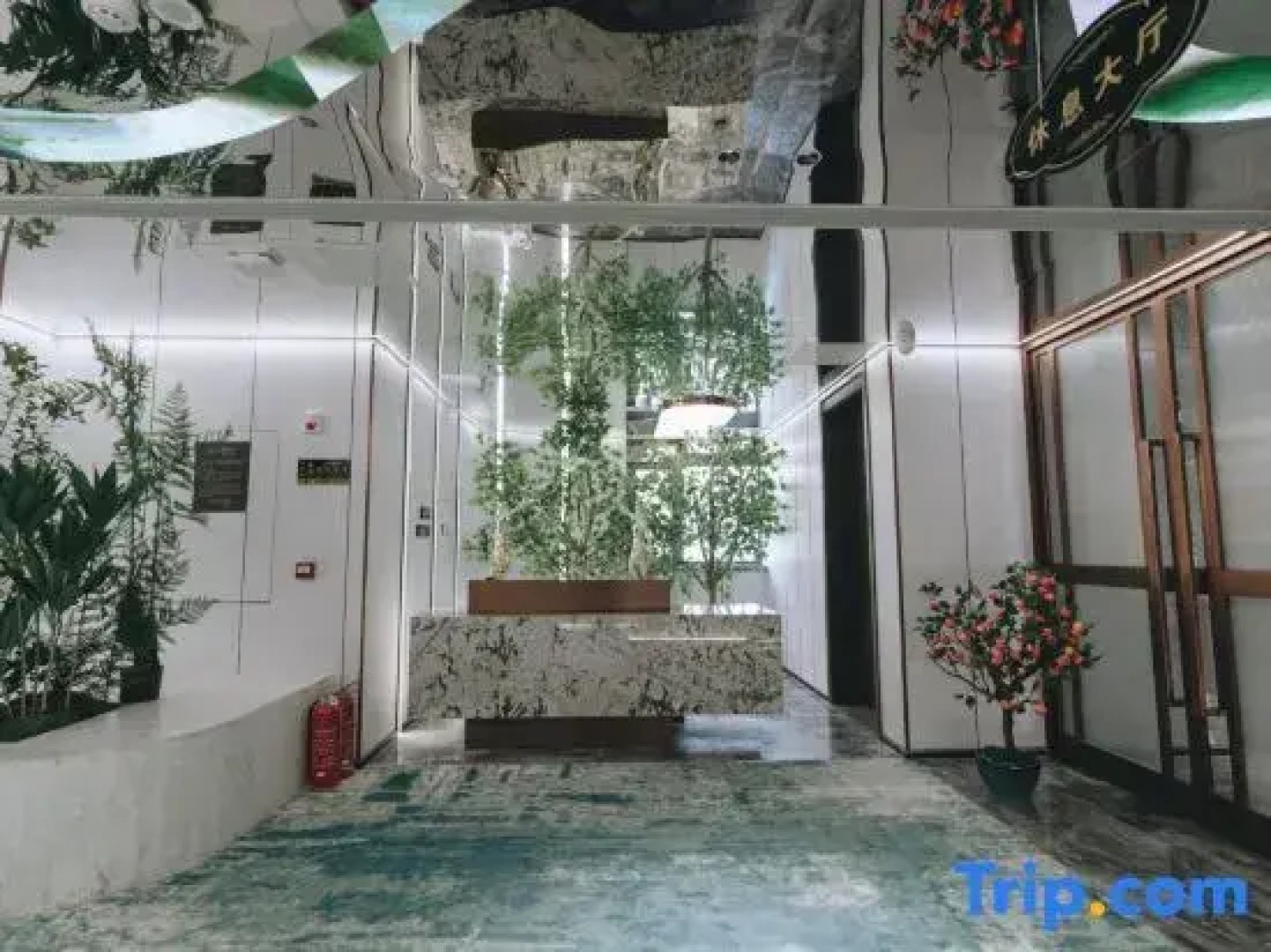 Xinzhou Weiena Hotel International (Qiyi North Road)