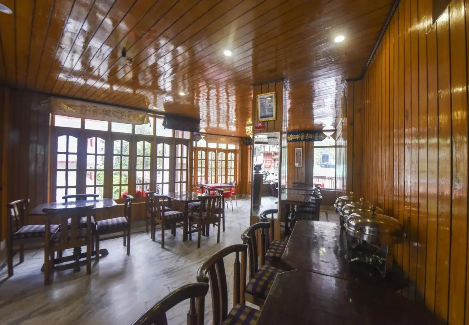 OYO 4751 Hotel Akashdeep