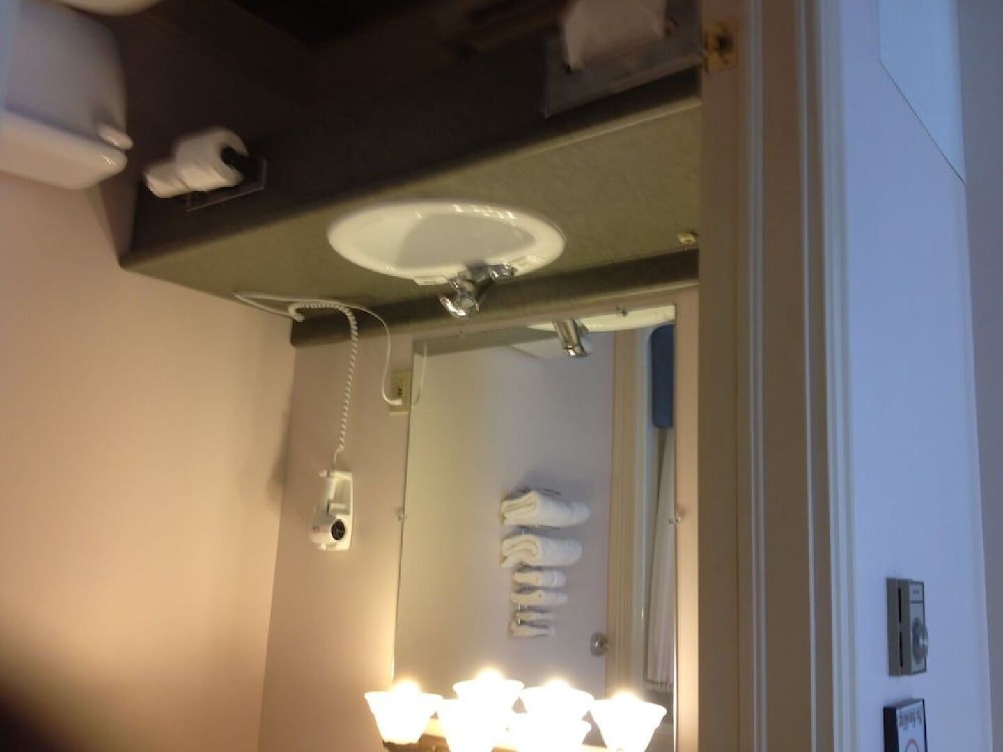 Seawinds Motel & Cottages