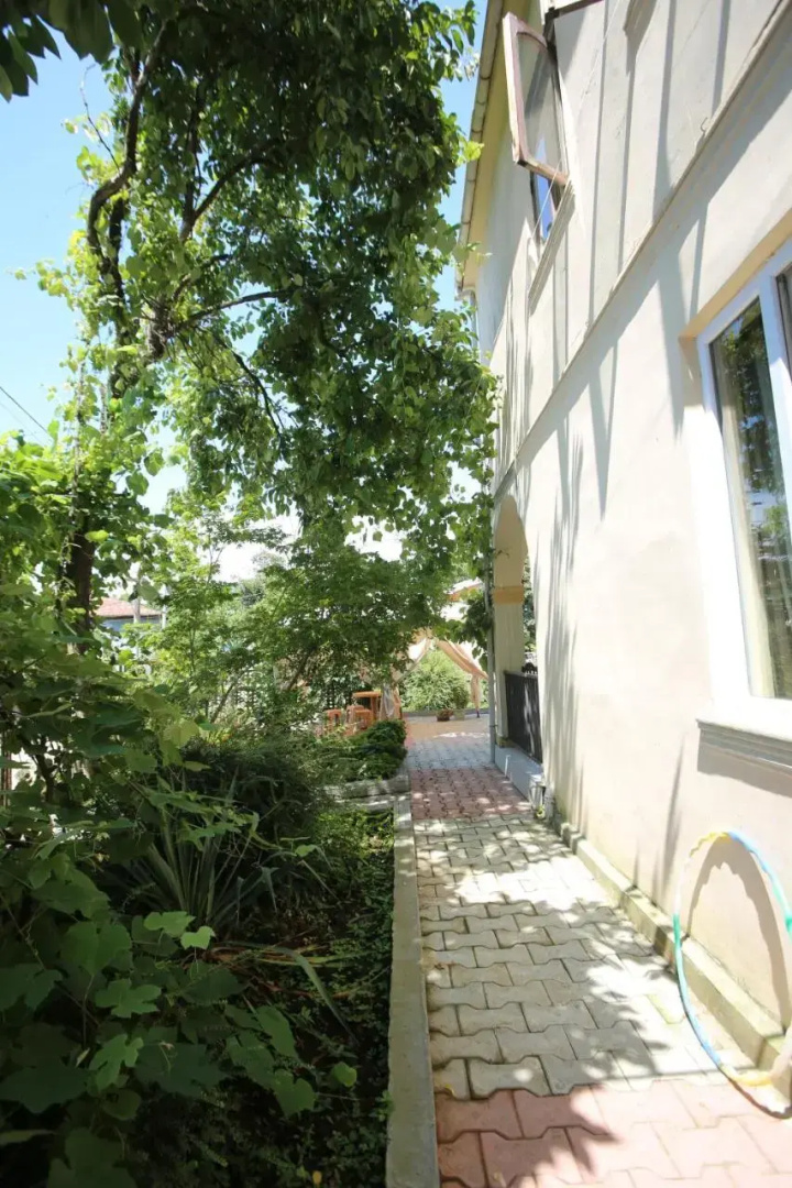 Talo's Guest House