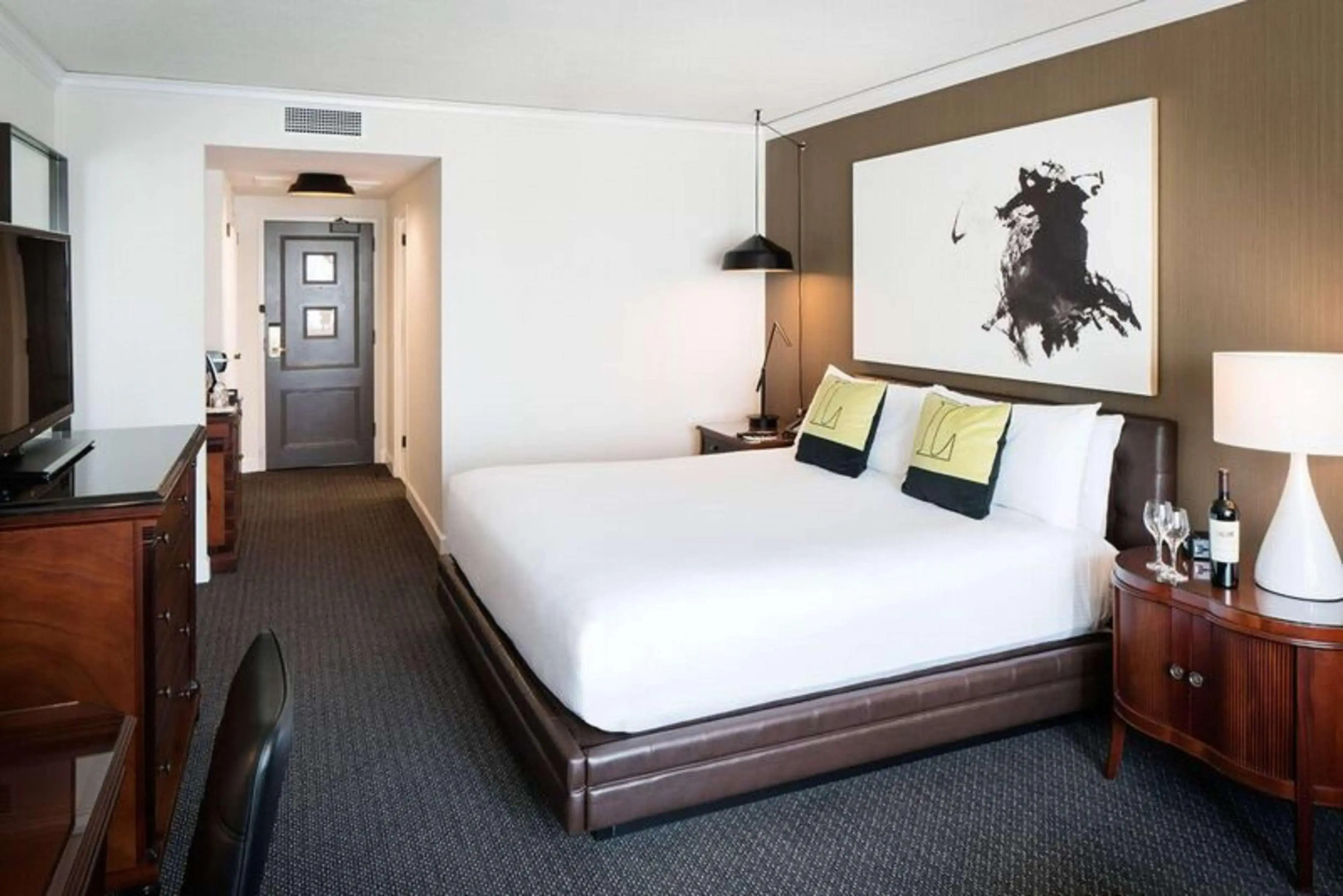 The Logan Philadelphia, Curio Collection by Hilton