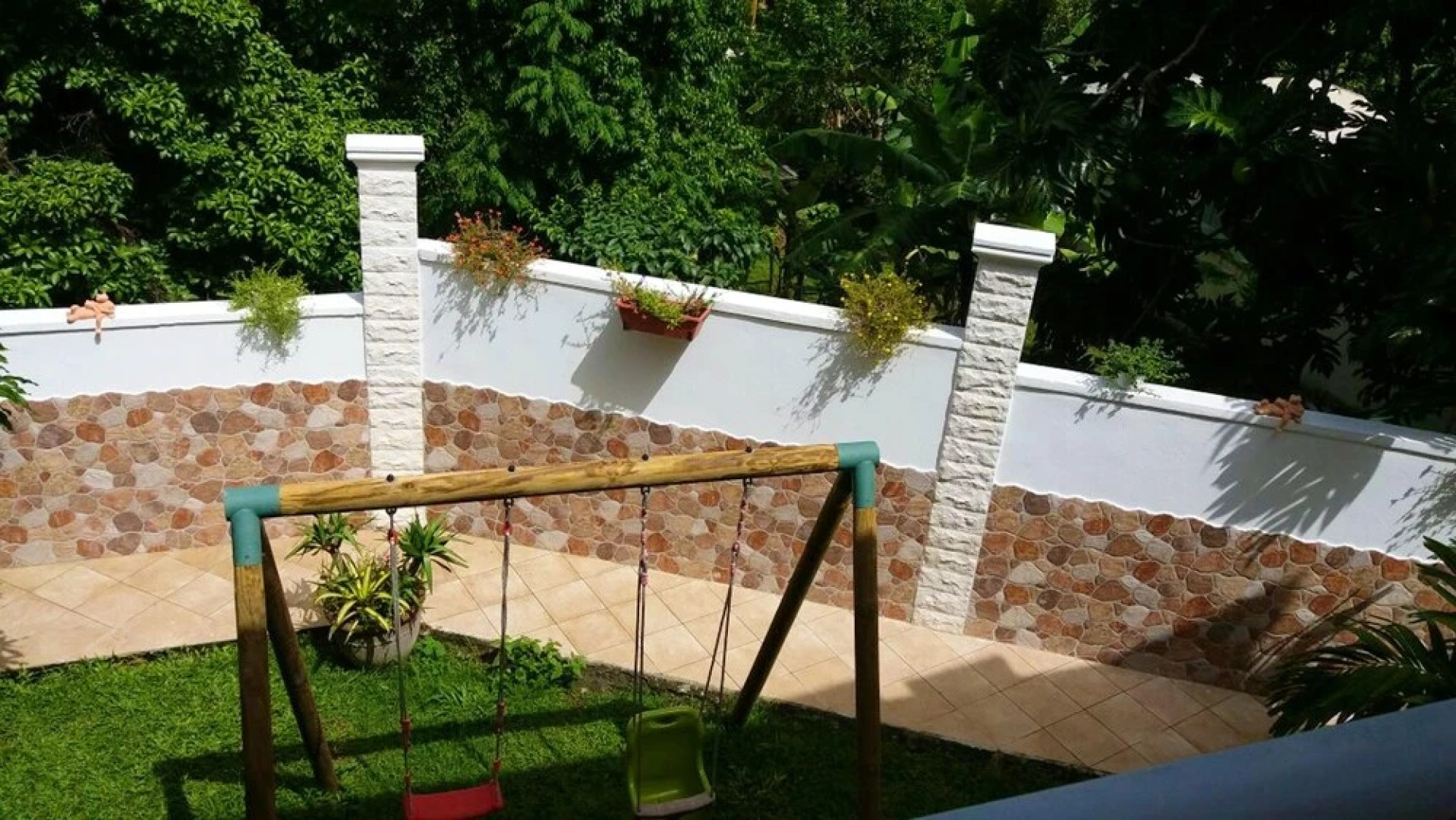 Studio in Bouillante, With Enclosed Garden and Wifi