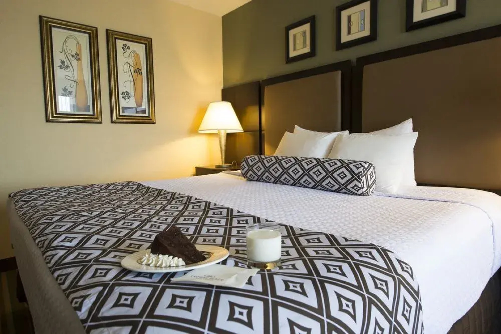 Crowne Plaza Philadelphia Bucks County