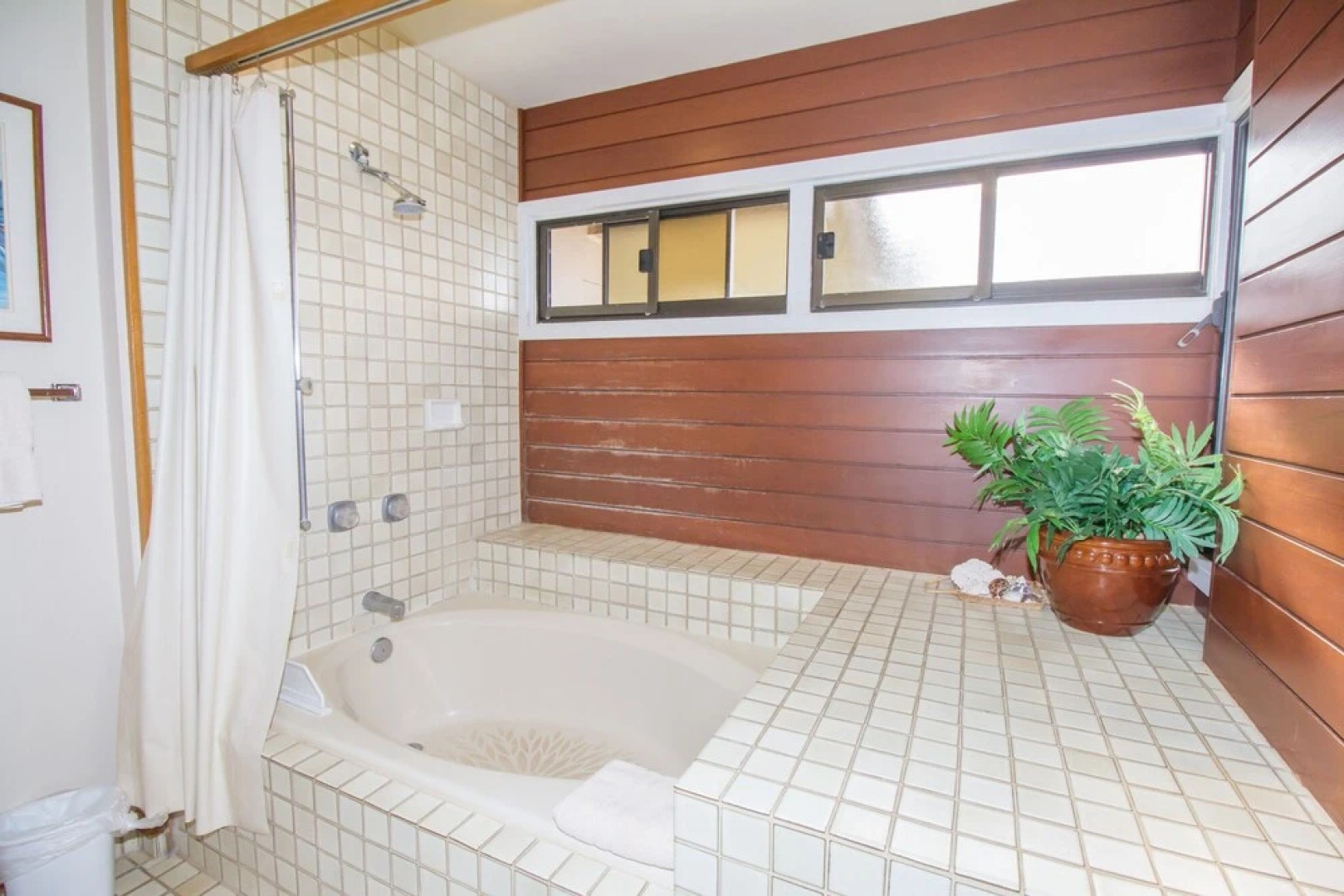 Ridge 1422 1 Bedroom Condo by RedAwning