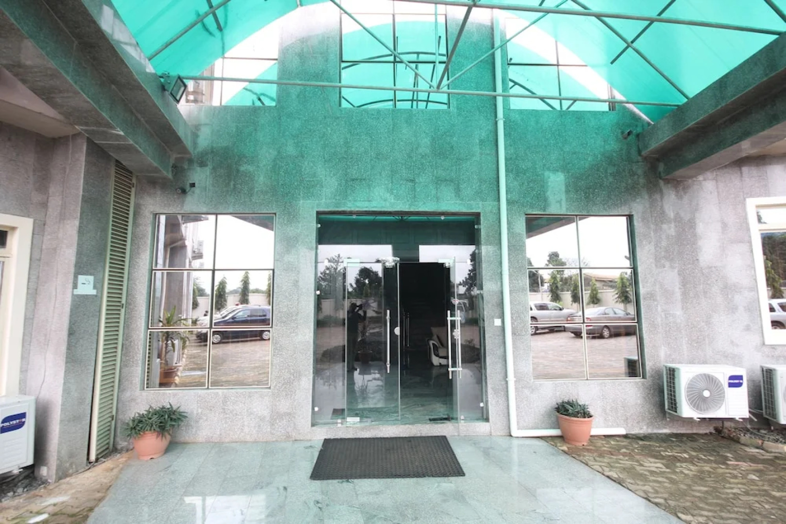 Residency Hotel Leophine House