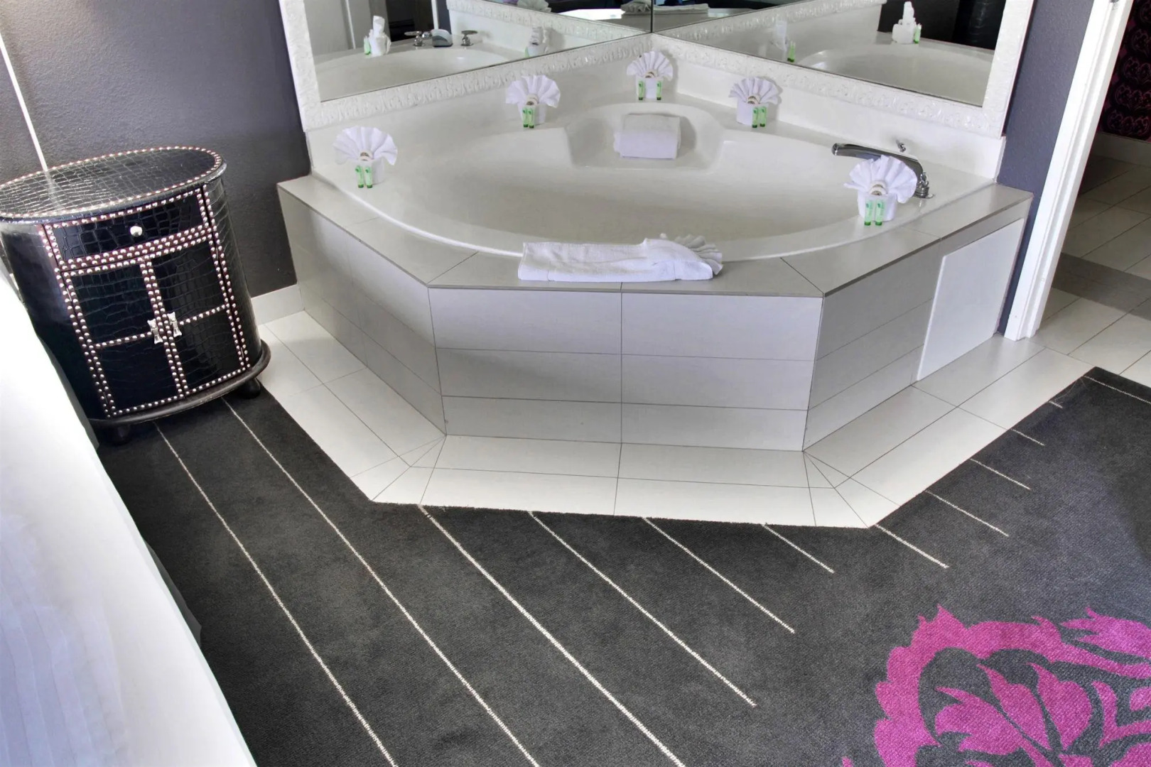 Serene, a Vegas Resort