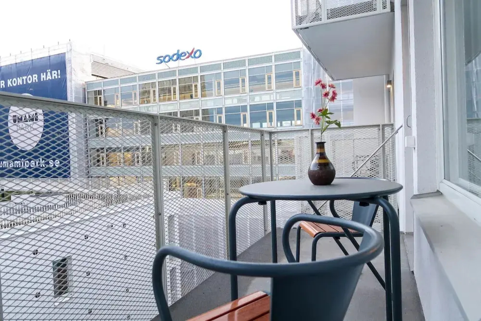 Luxury Business Studio Apartment Street View