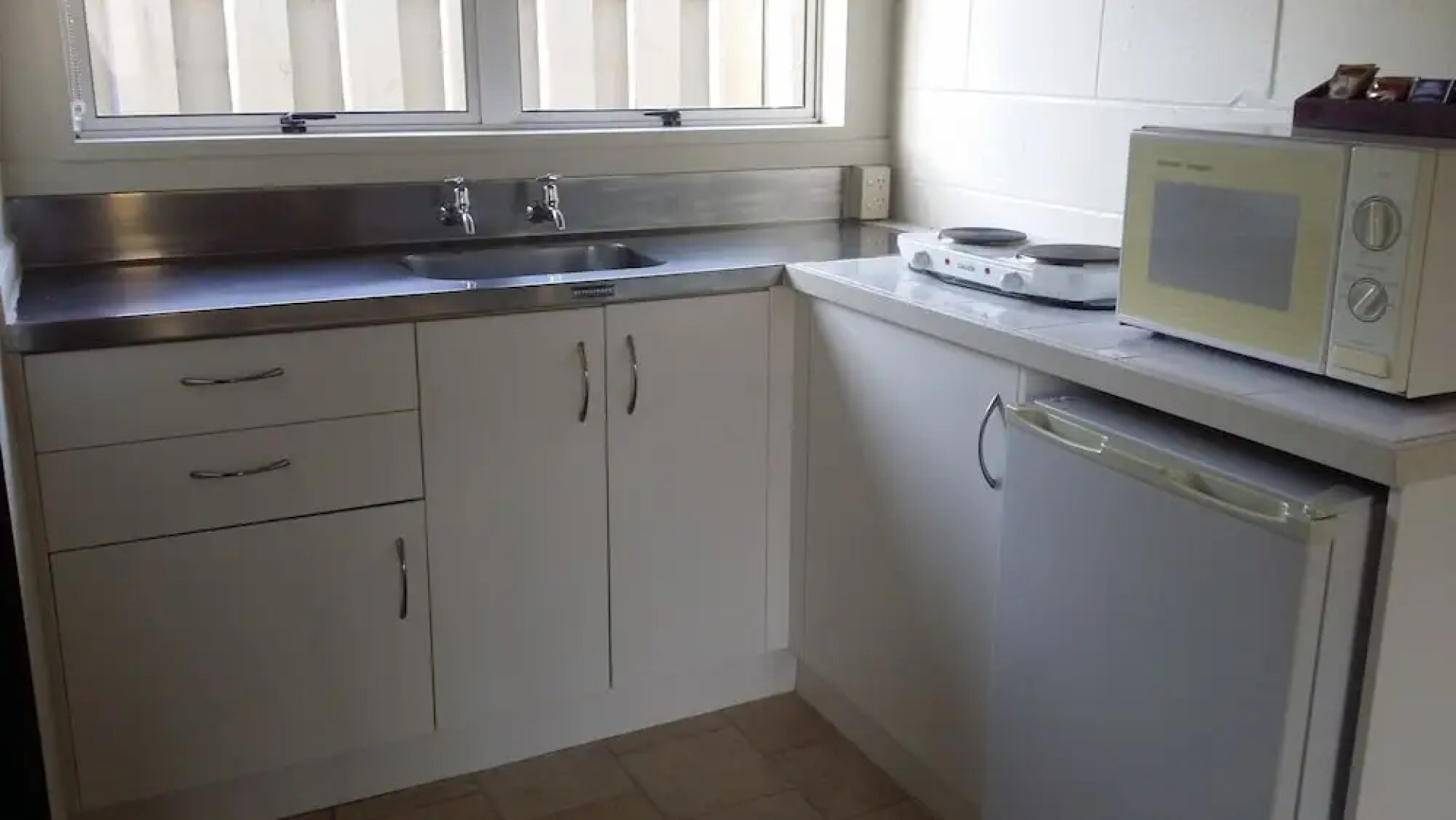 Fountain Court Motel