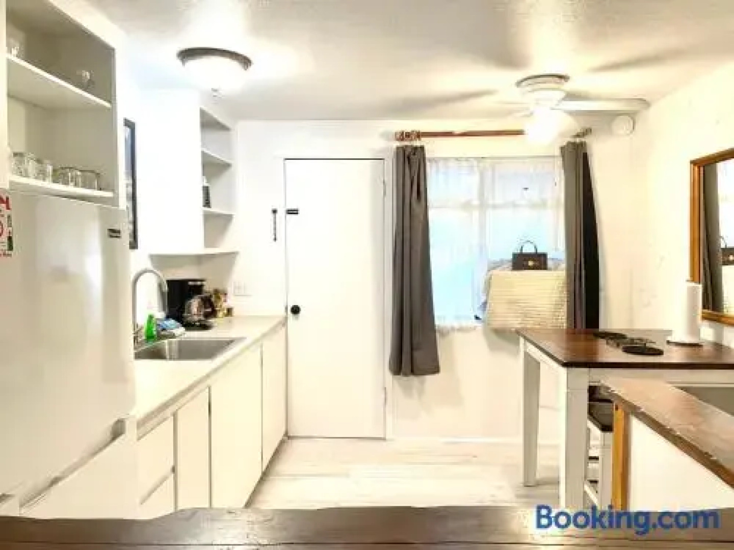 Sierra Mountain Lodge