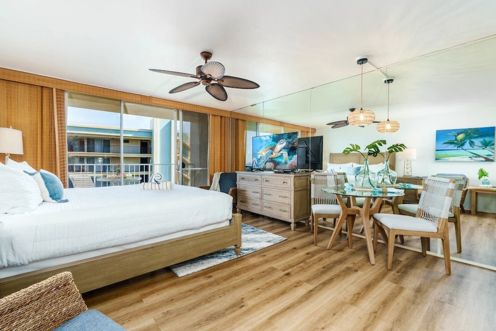 Royal Kahana 702 Studio Bedroom Condo by RedAwning