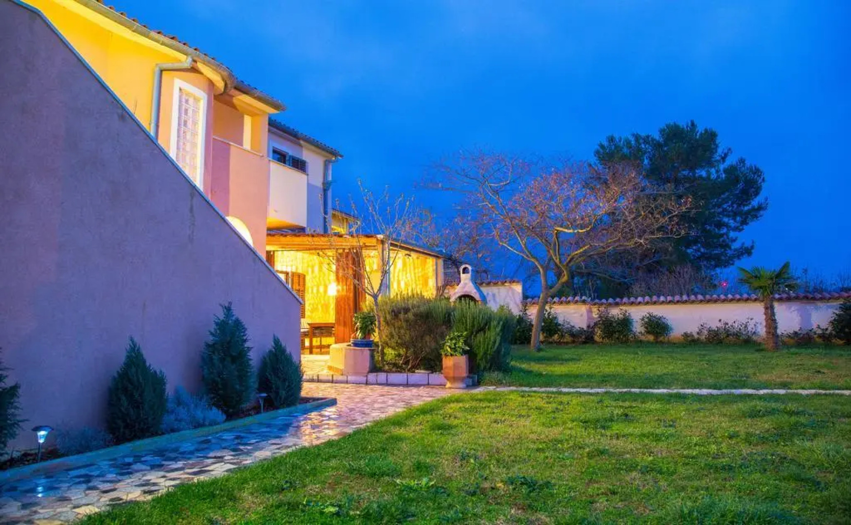 Apartments Nika Volme