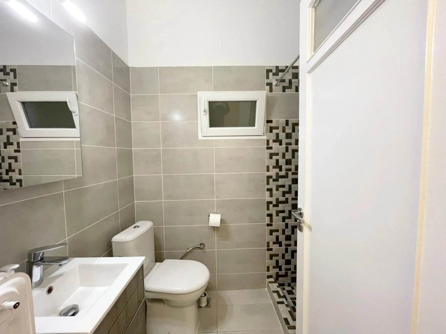 Faliro Apartments Next To The Beach