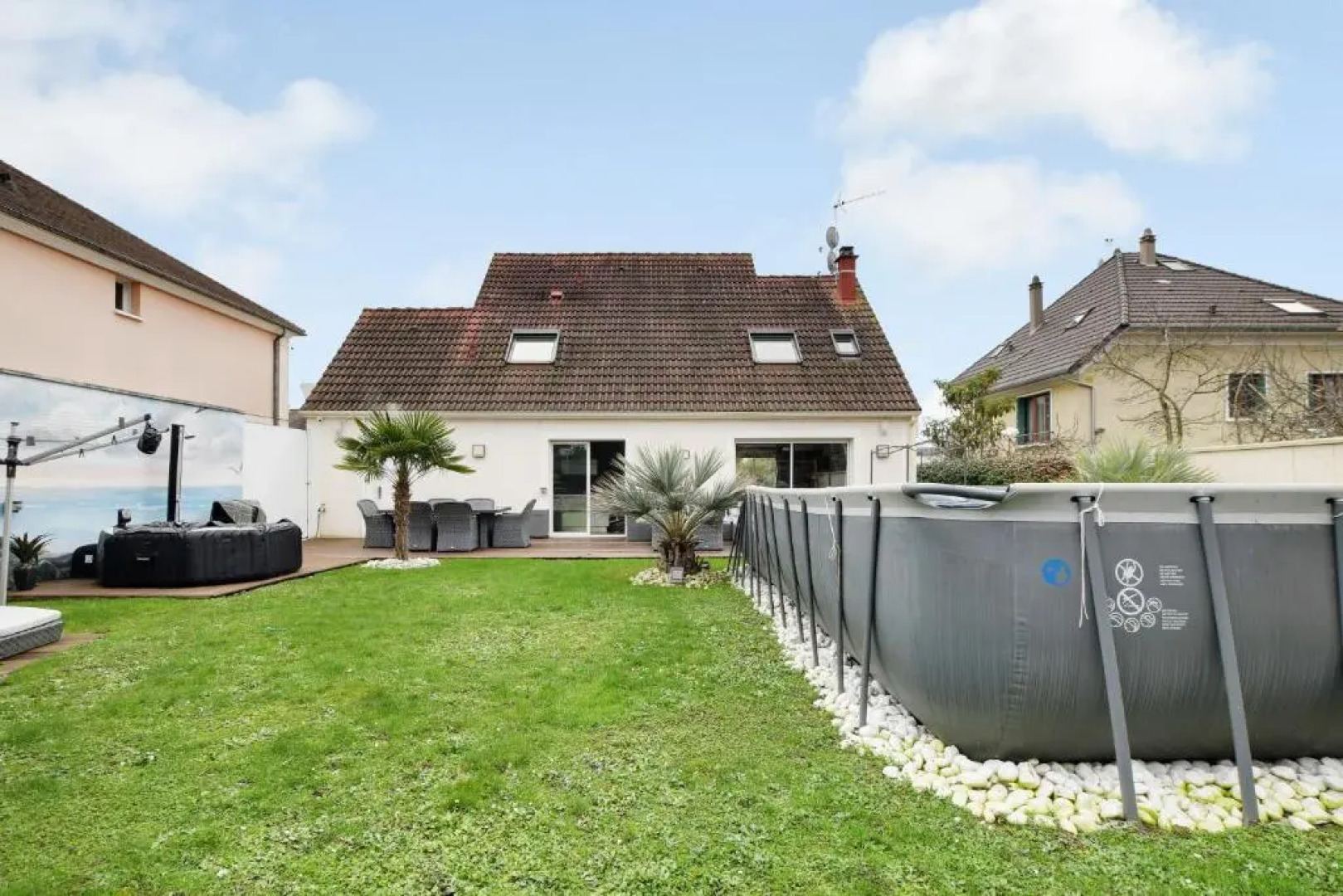 CMG Superbe maison 3BDR w jardin - 25 minutes de Paris