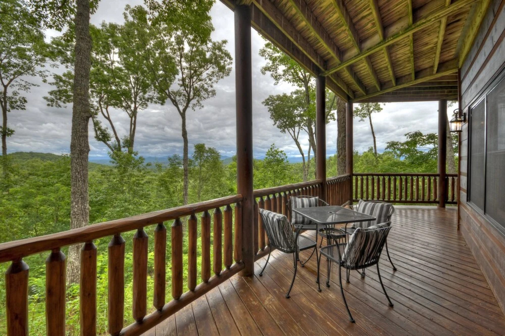 Heavens Doorstep- Stunning Mtn & Lake Nottley View