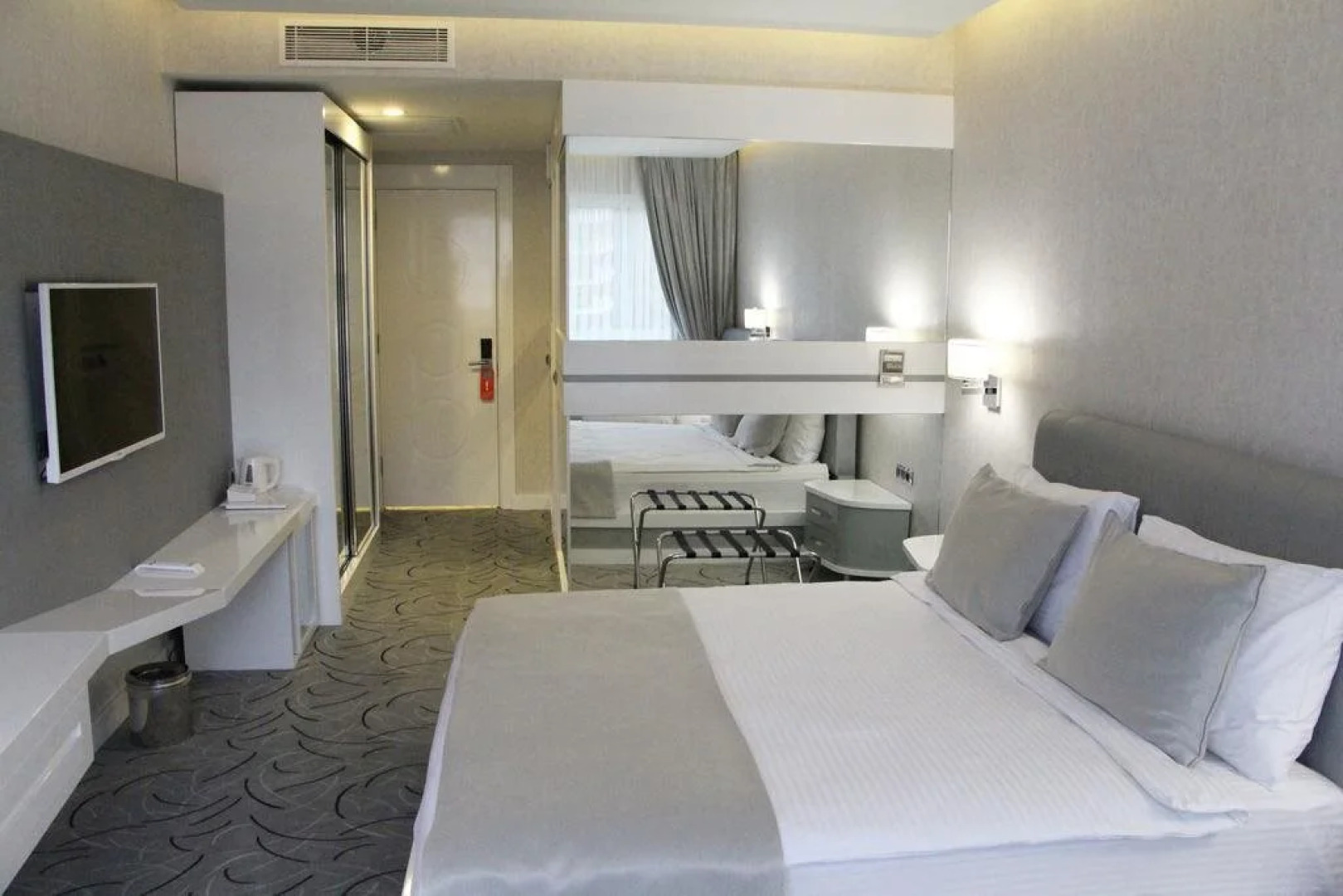 White Line Boutique Hotel