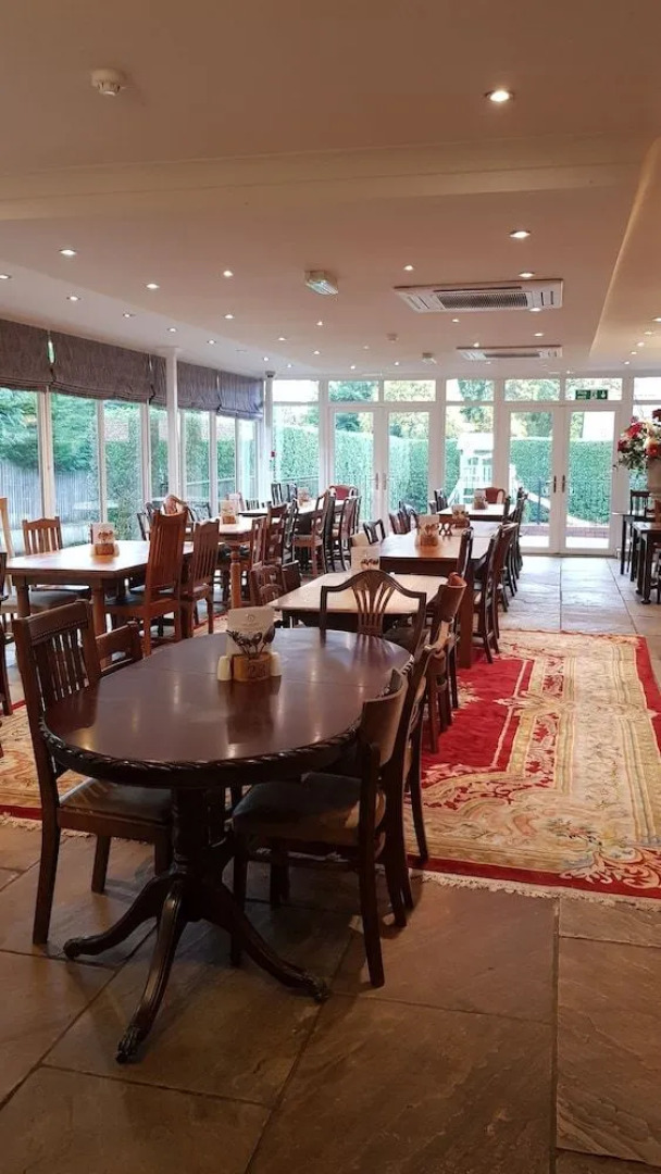 The George Carvery & Hotel