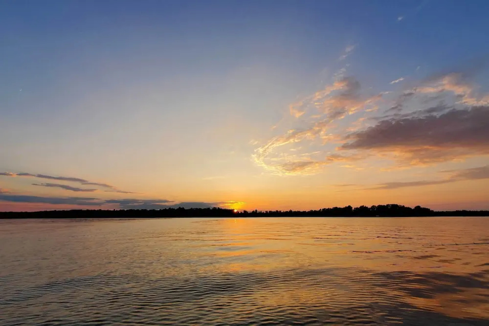 Spacious Cabin on Cross Lake: Treehouse & Sauna!