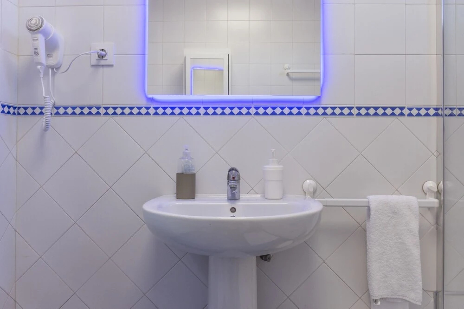 Estudio con parking y piscina en Fibes