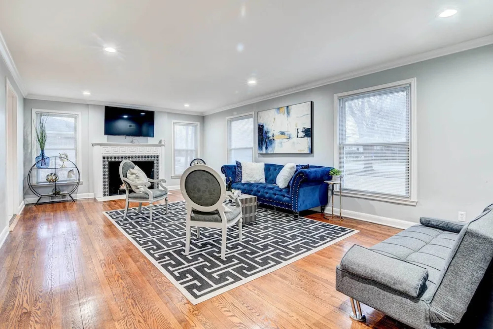 Luxurious Detroit Home - Walk to Golf & Park!