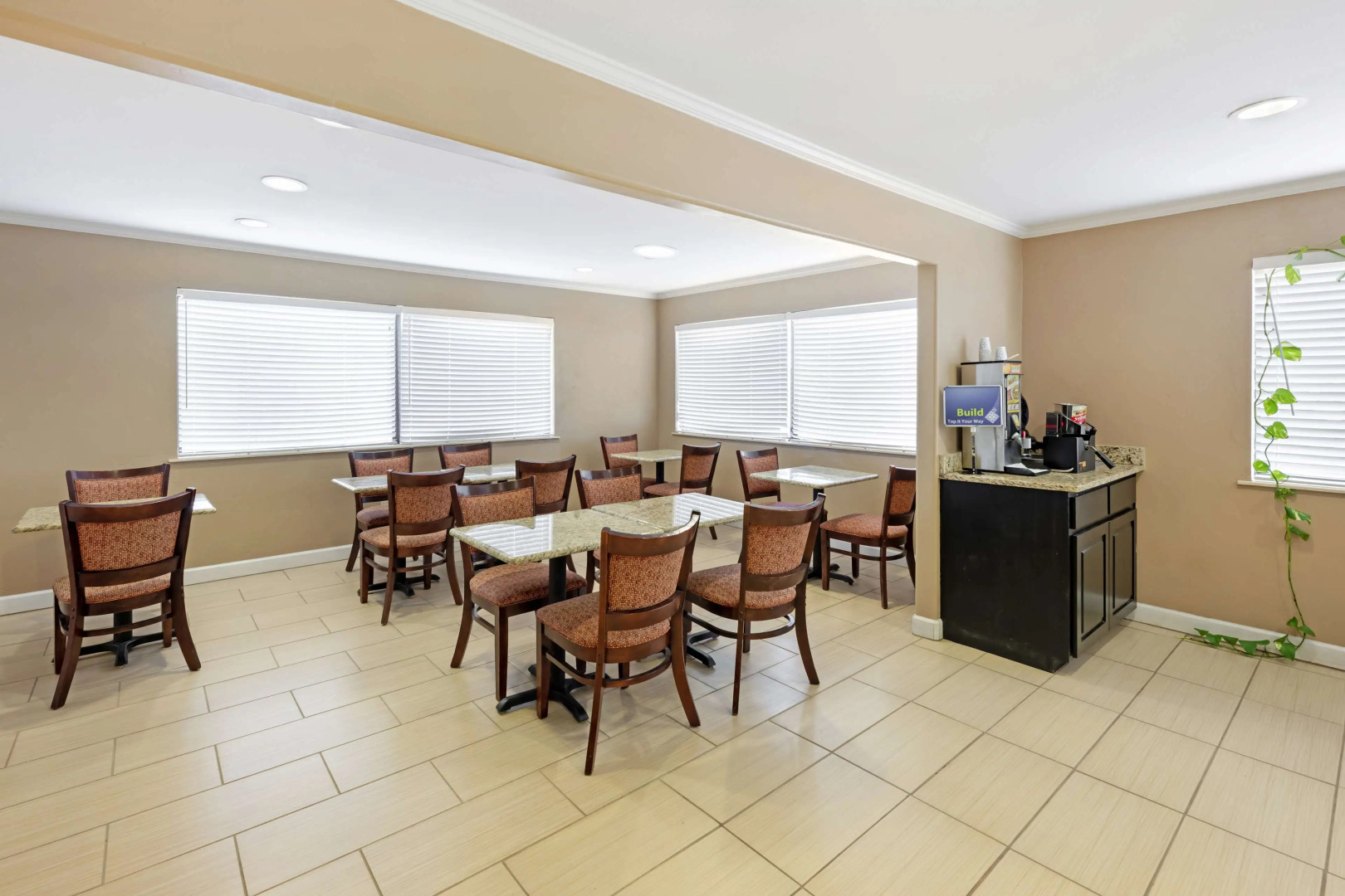 Best Western Snyder Inn