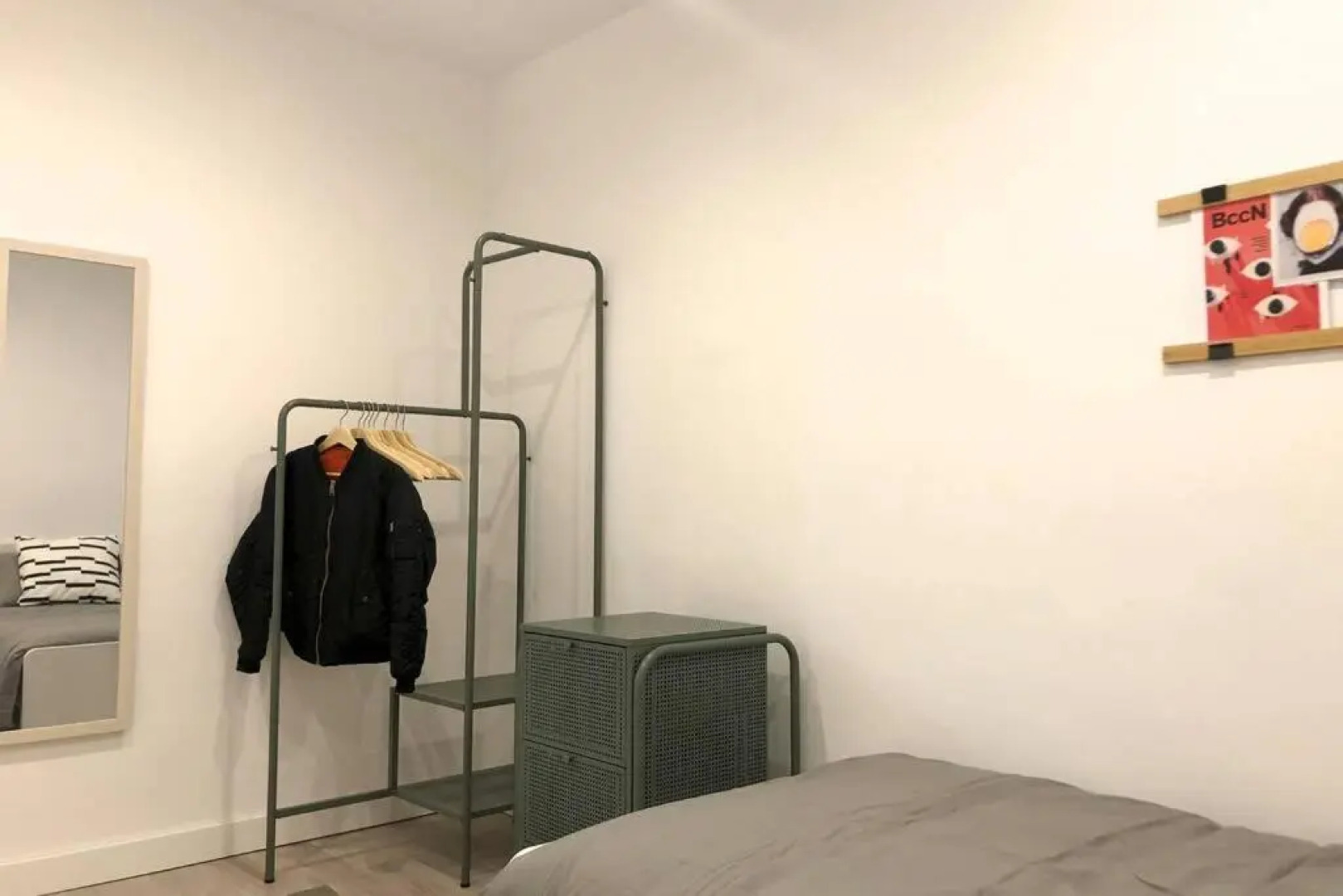 M5 Cool Terrace. Metro 1 min. Center 15' by metro