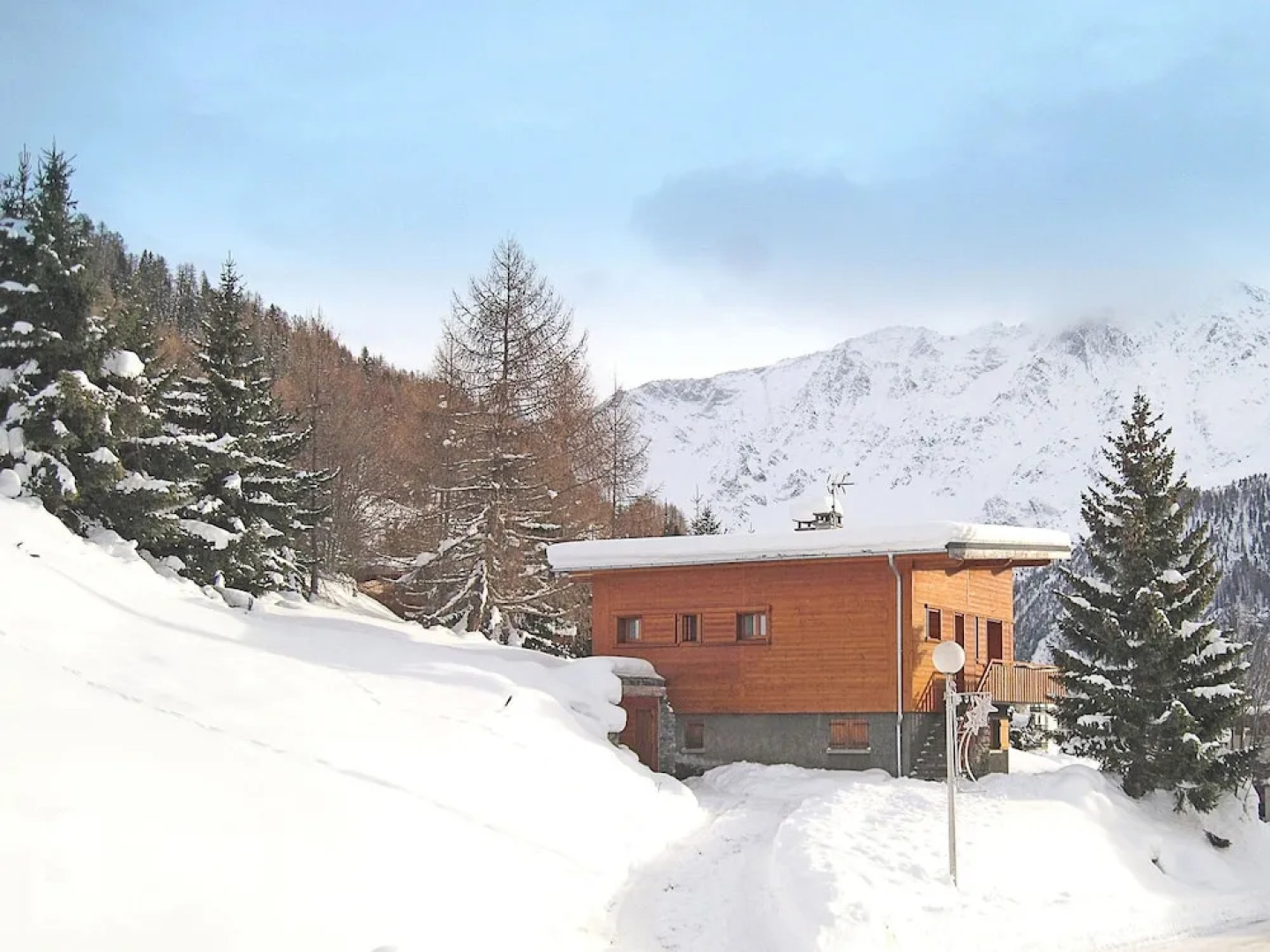 Chalet of Character Just 150 Meters From the ski Lifts