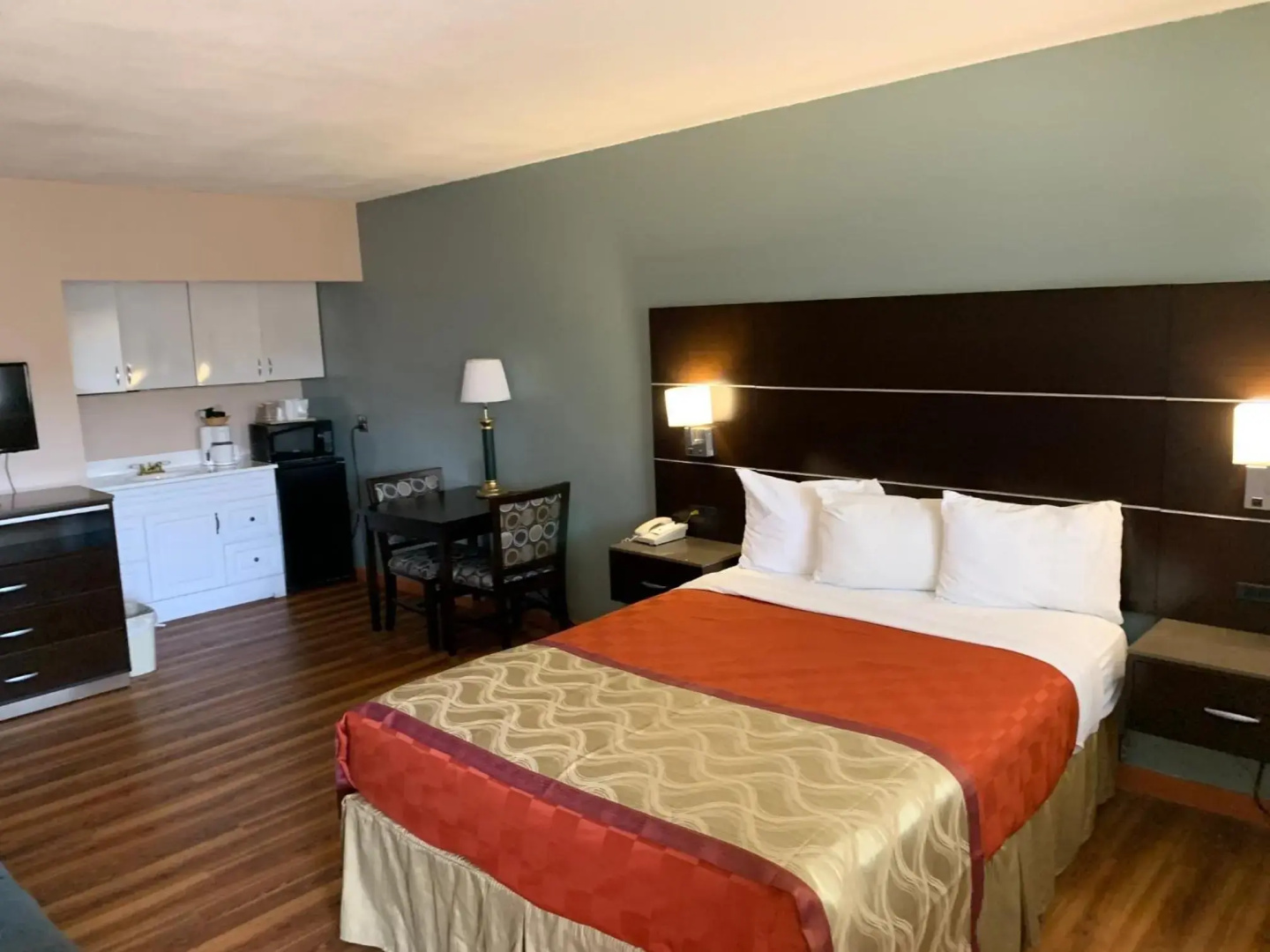 Olive Tree inn & Suites