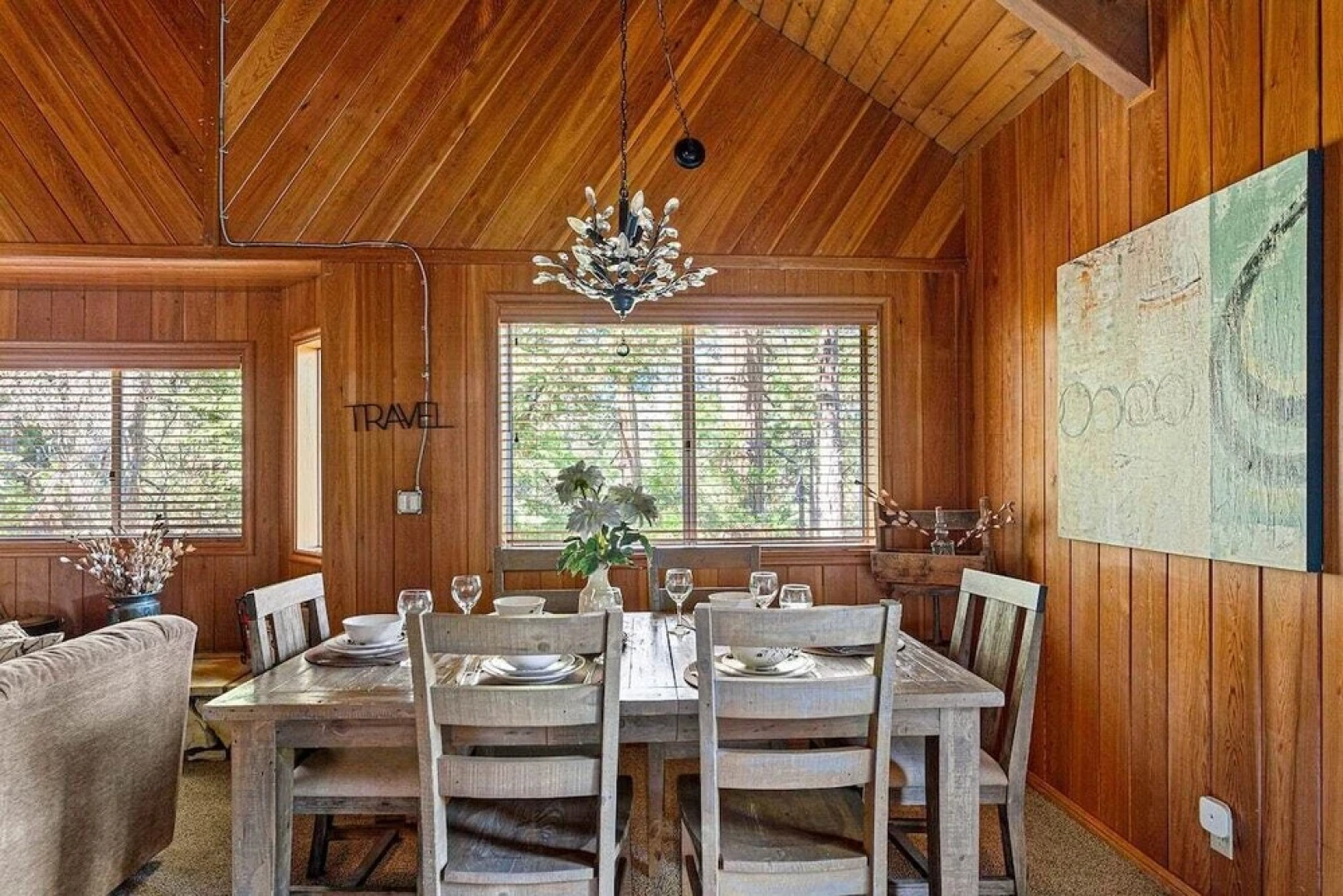 Pioneer Ridge by AvantStay Charming Hide Out Nestled In The Forest With BBQ