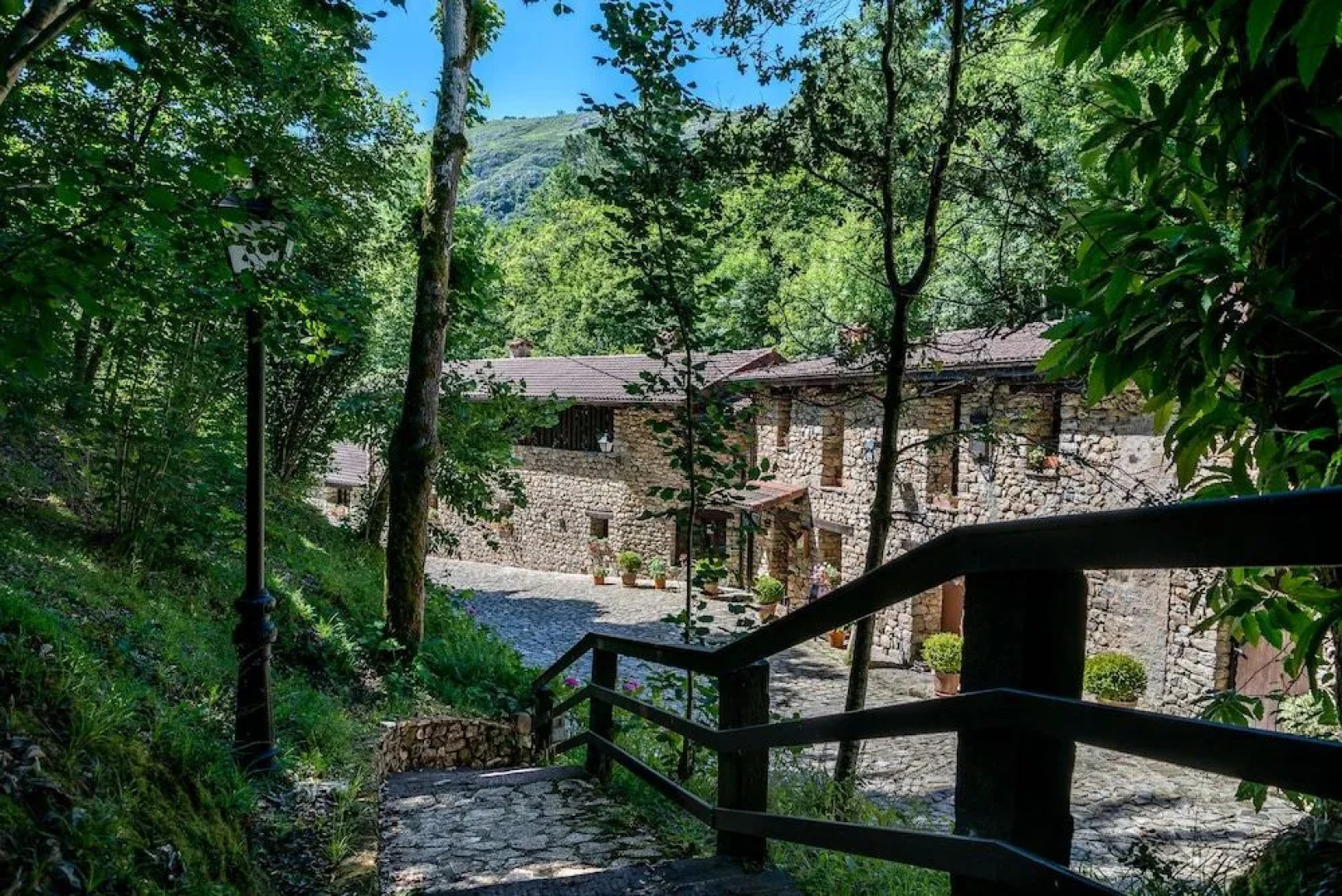 Complejo Rural La Tahona De Besnes