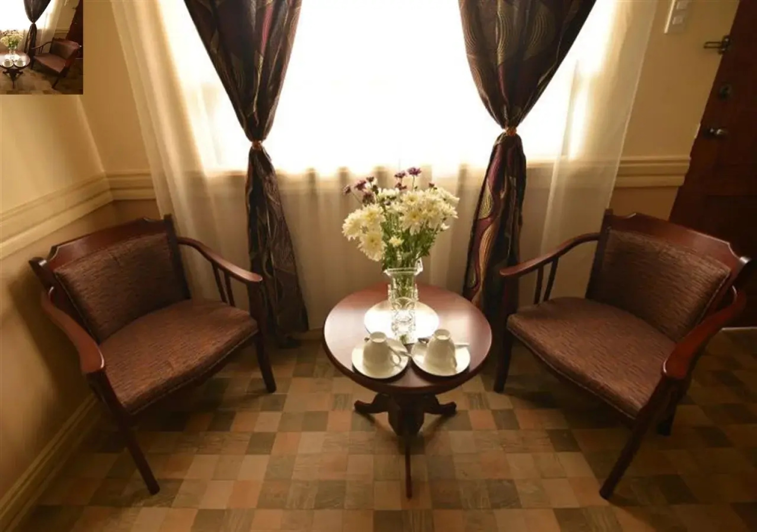 Inn and Suites at Roz and Angeliques