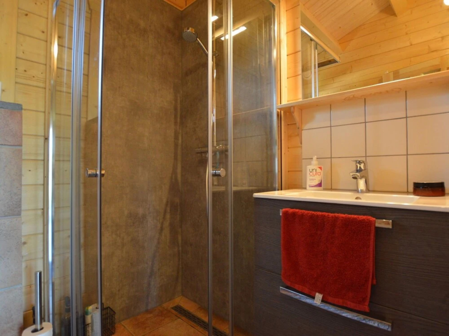 Cosy Chalet in Lottum With Garden