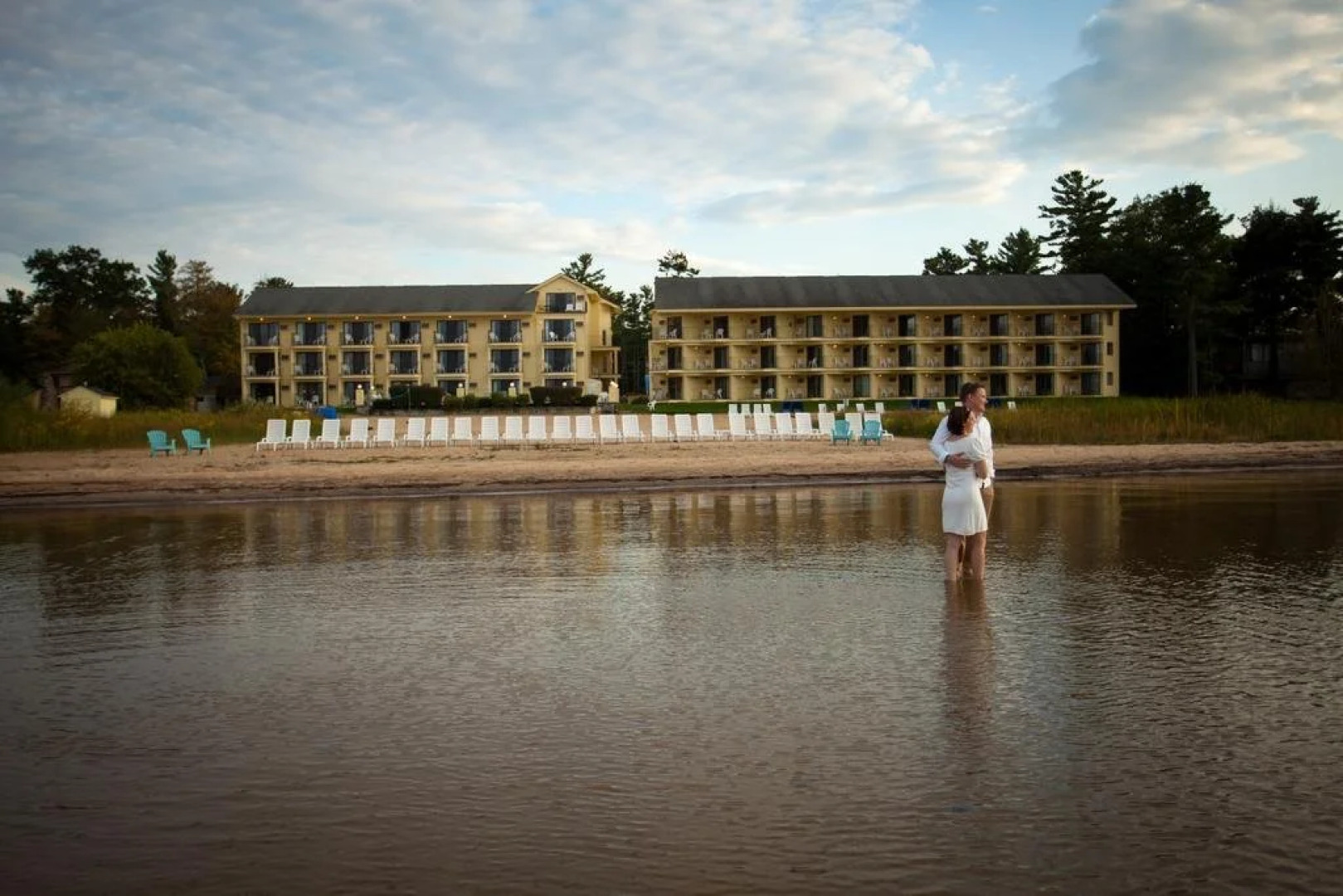 Pointes North Beachfront Hotel – 2 Person Spa Tub Studios