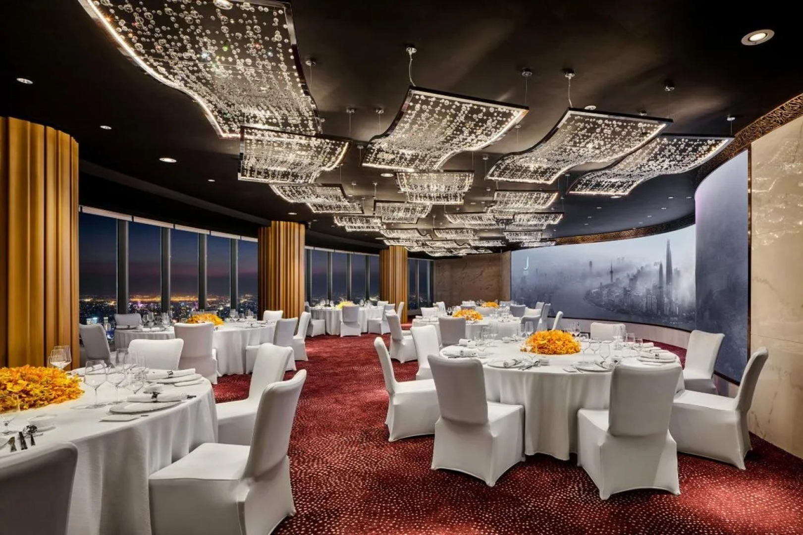 J Hotel, Shanghai Tower