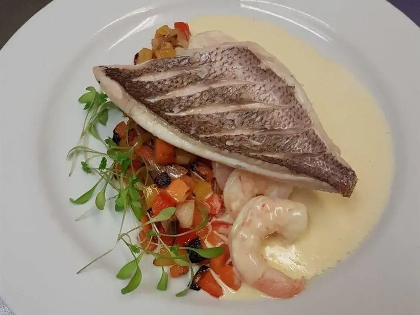 The Horseshoe and Castle