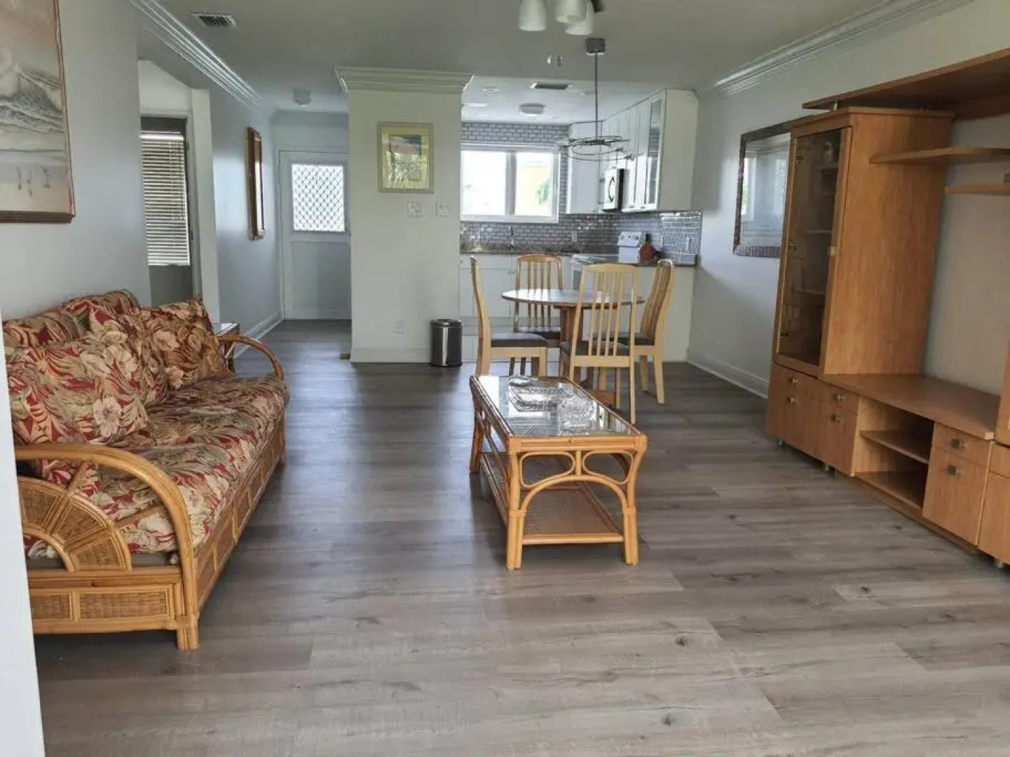 Contemporary 2-bed 2-bath condo