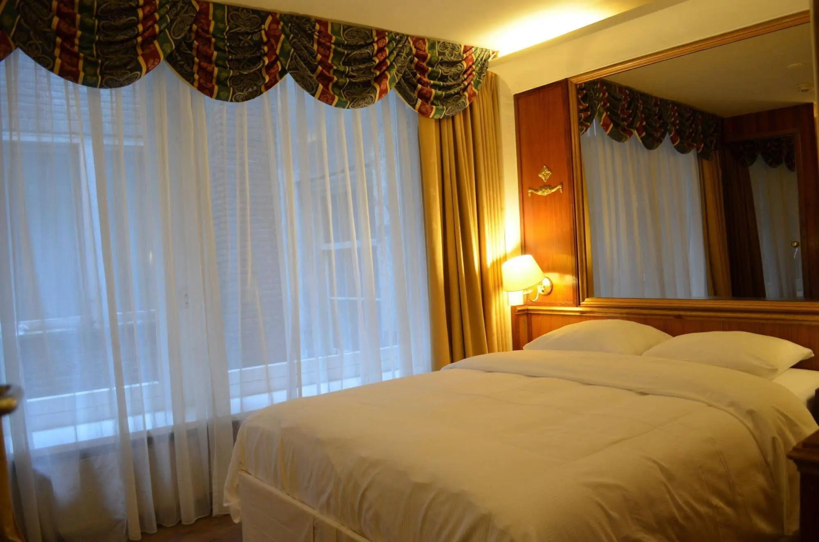 Rembrandtplein Hotel