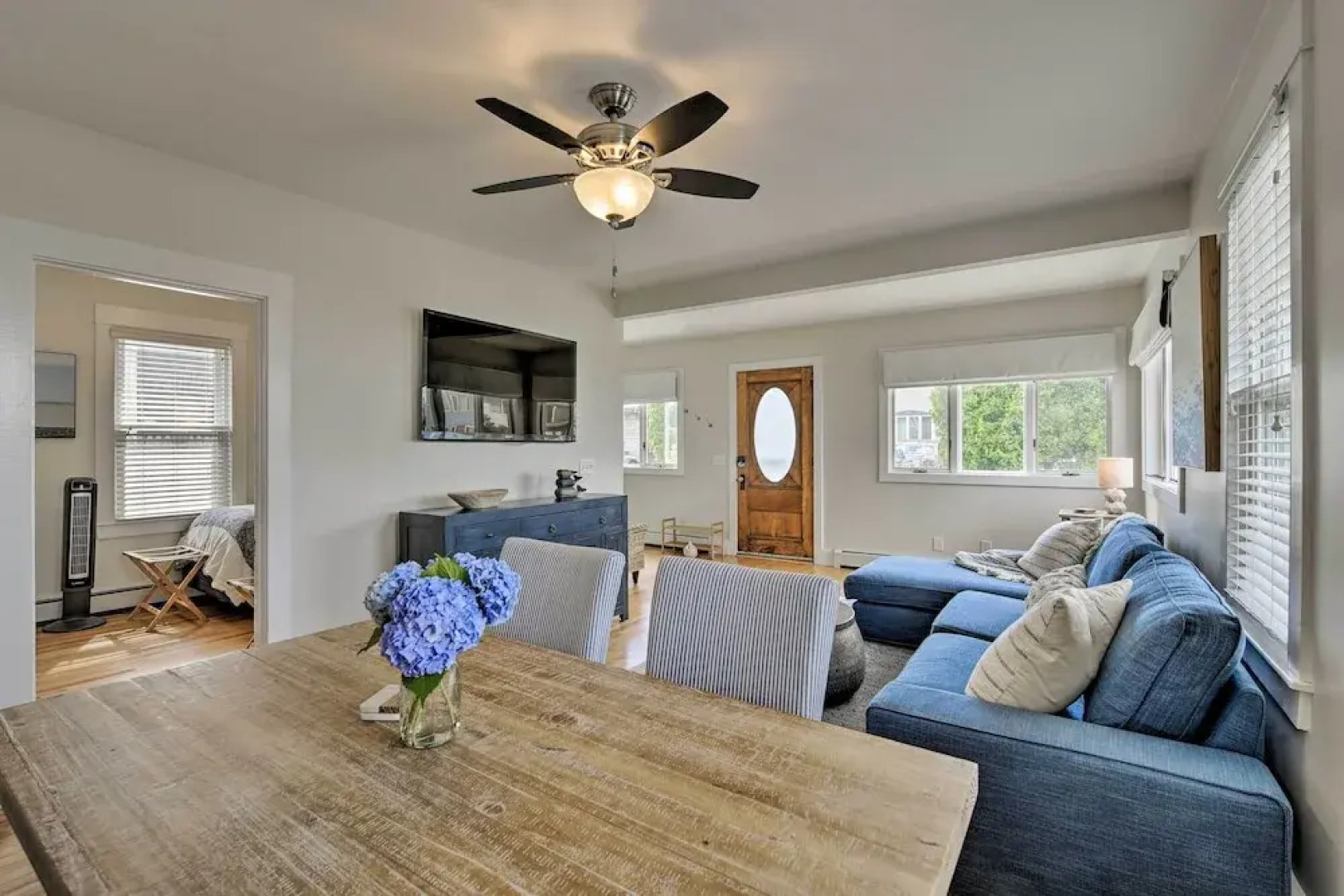 Idyllic Newport Area Cottage - Walk to First Beach