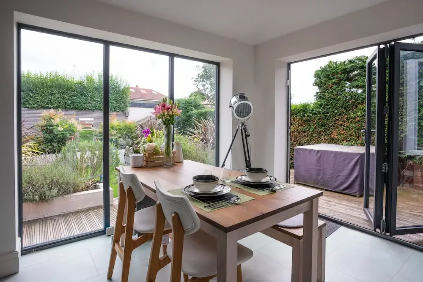 Contemporary Bright House 20 Min To Manc