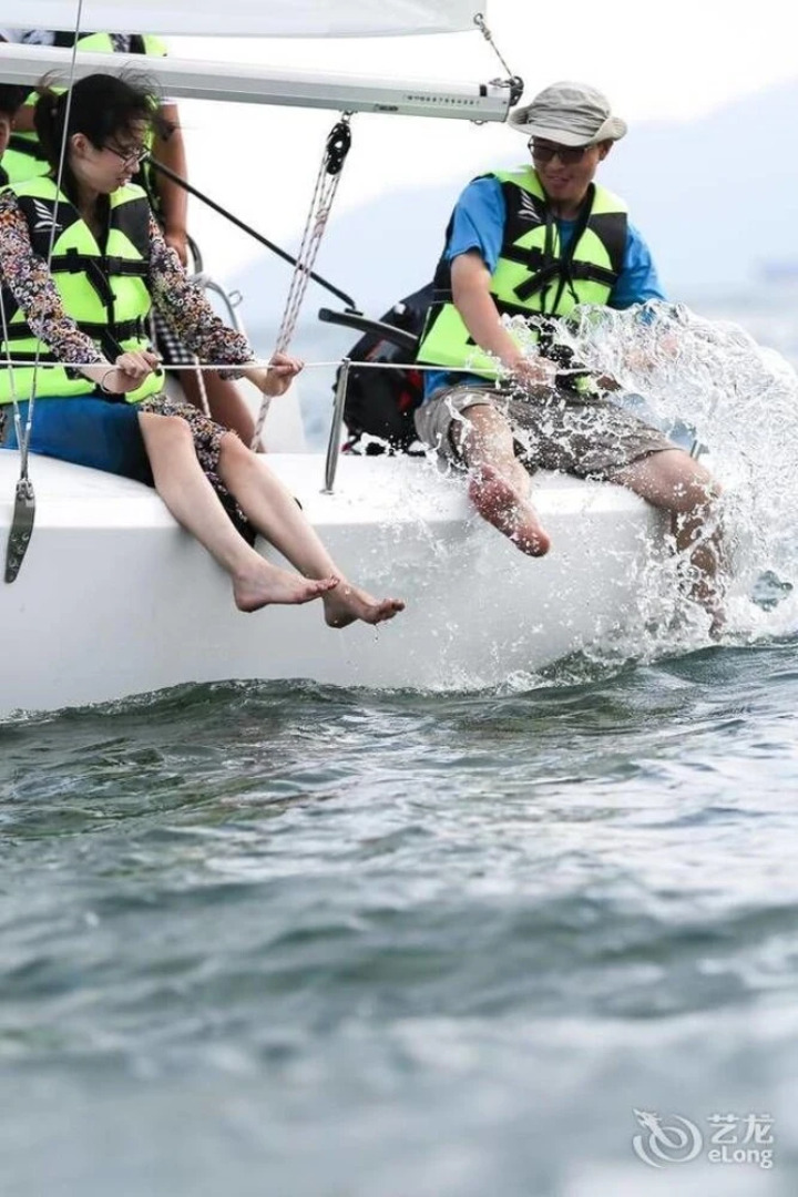 Yijing Holiday Hotel