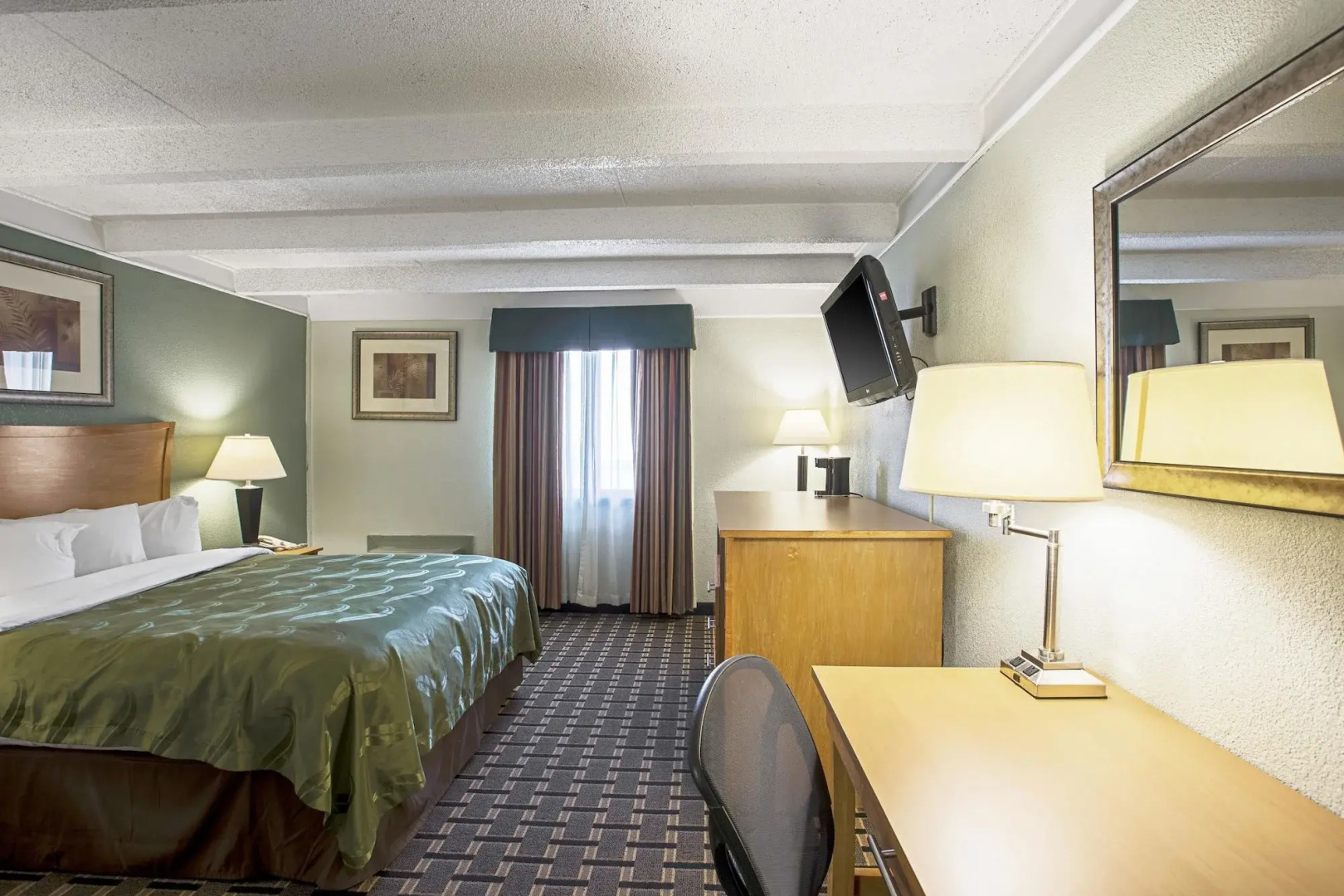 Quality Inn & Suites Council Bluffs - Omaha East