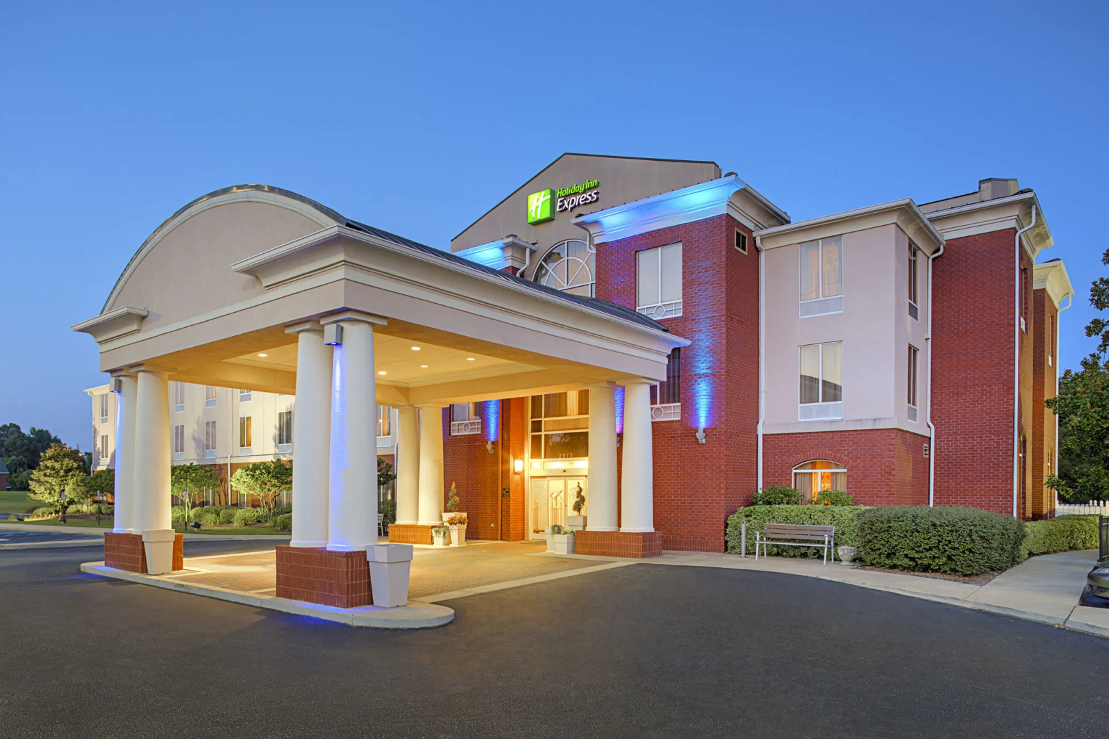 Holiday Inn Express Hotel & Suites Auburn - University Area by IHG