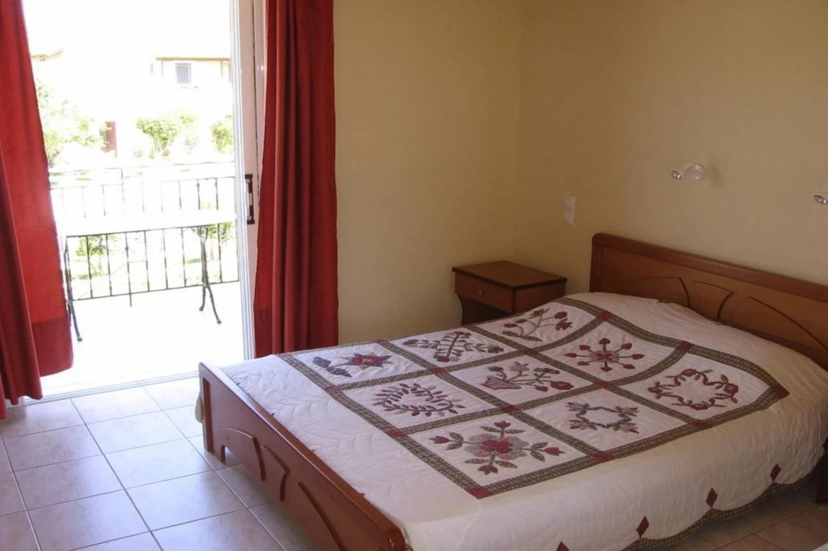 Pythos Studios and Apartments