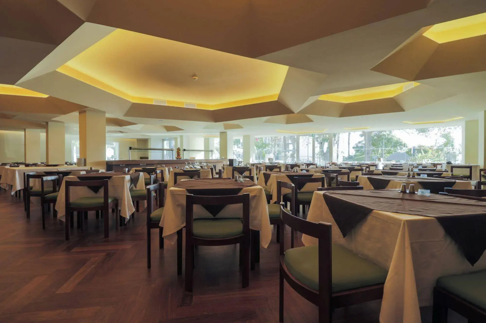 Hotel Girassol - Suite Hotel