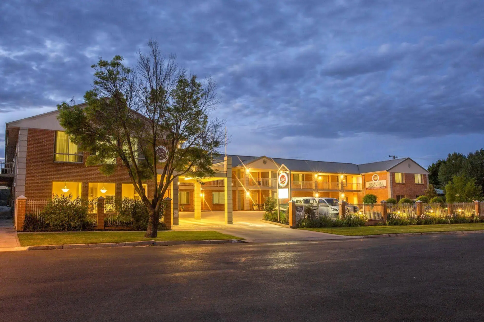 Charlotte Apartments