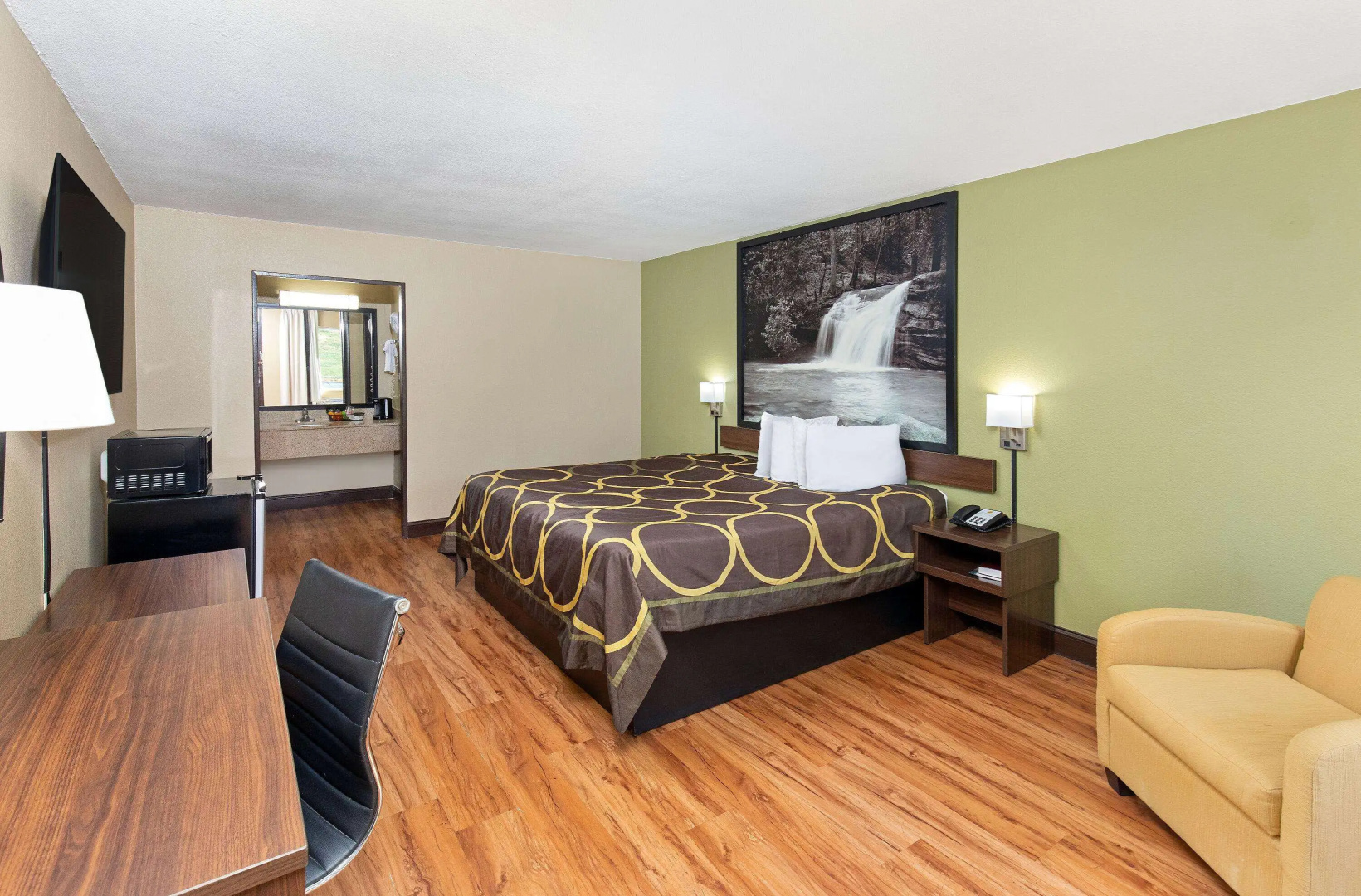 Super 8 by Wyndham Kingsport