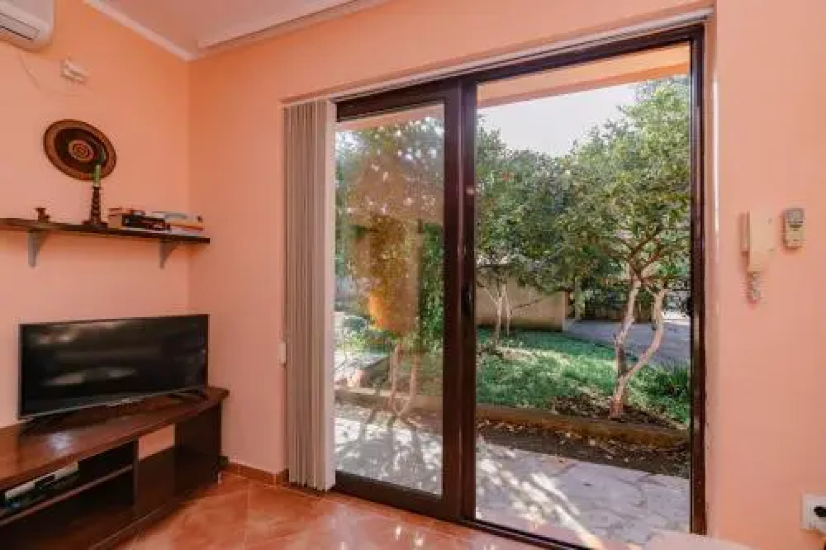 Orange Dream Apartment