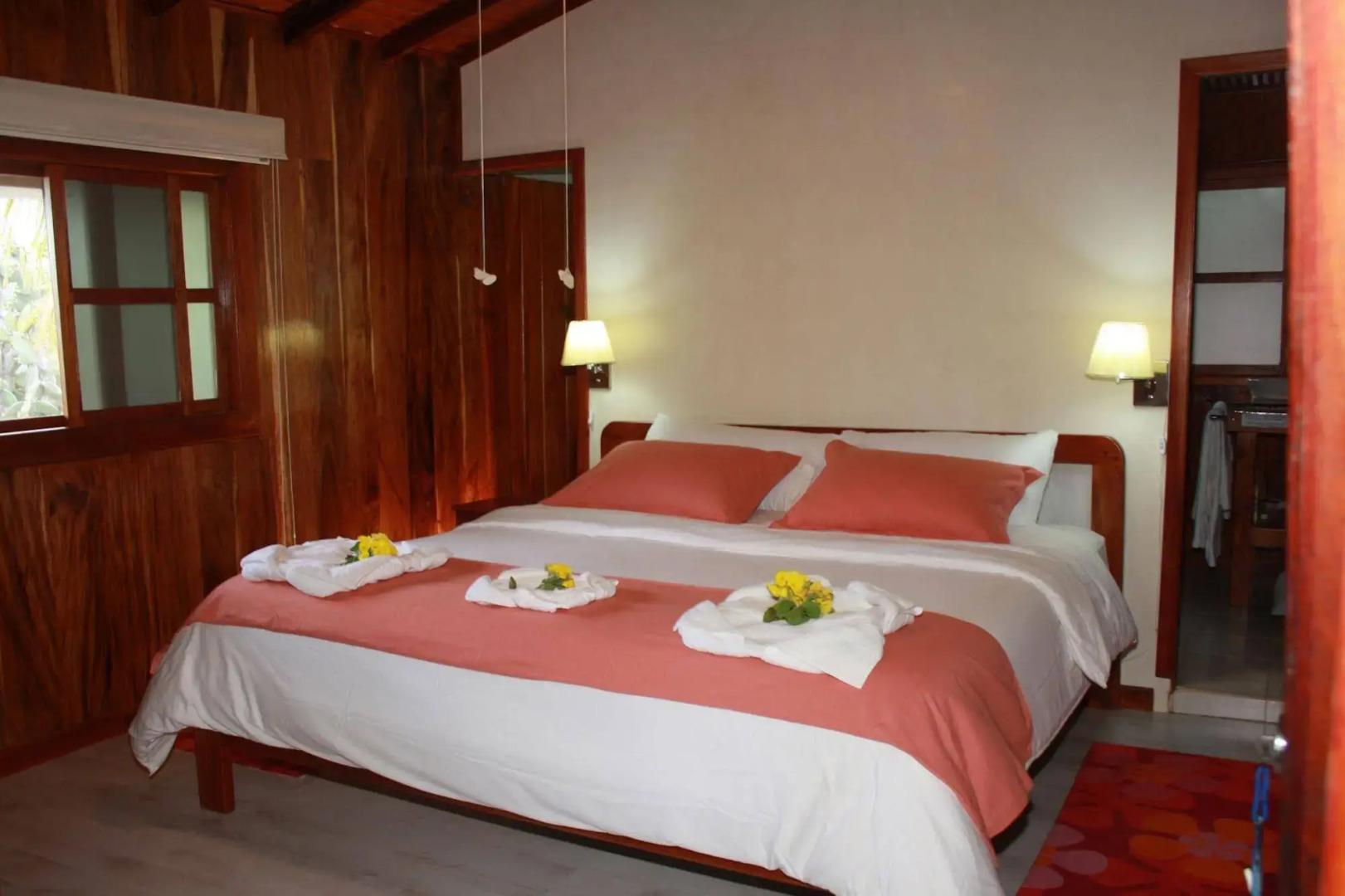 The Wooden House Lodge