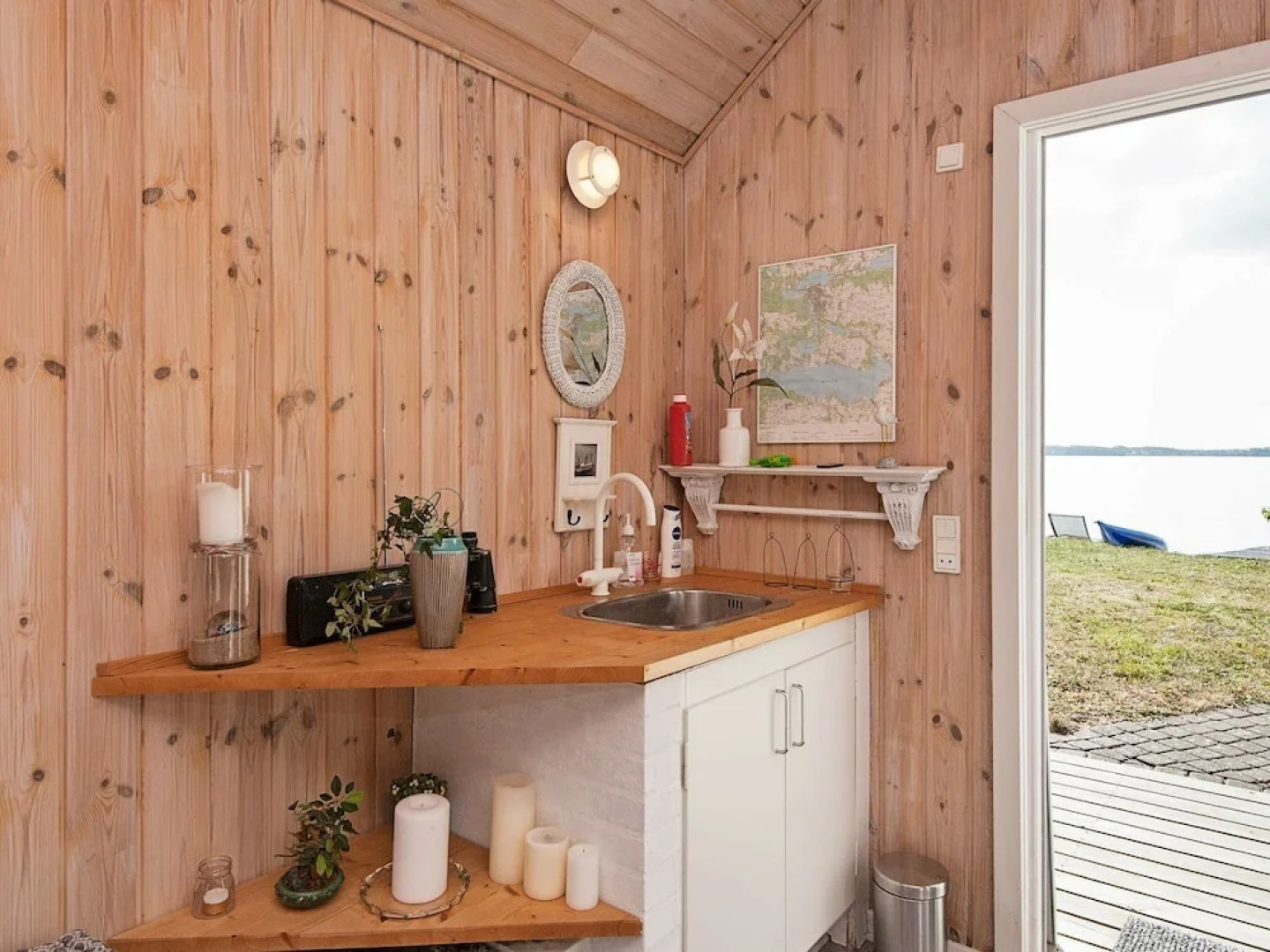 Stunning Lakeside Holiday Home in Skanderborg