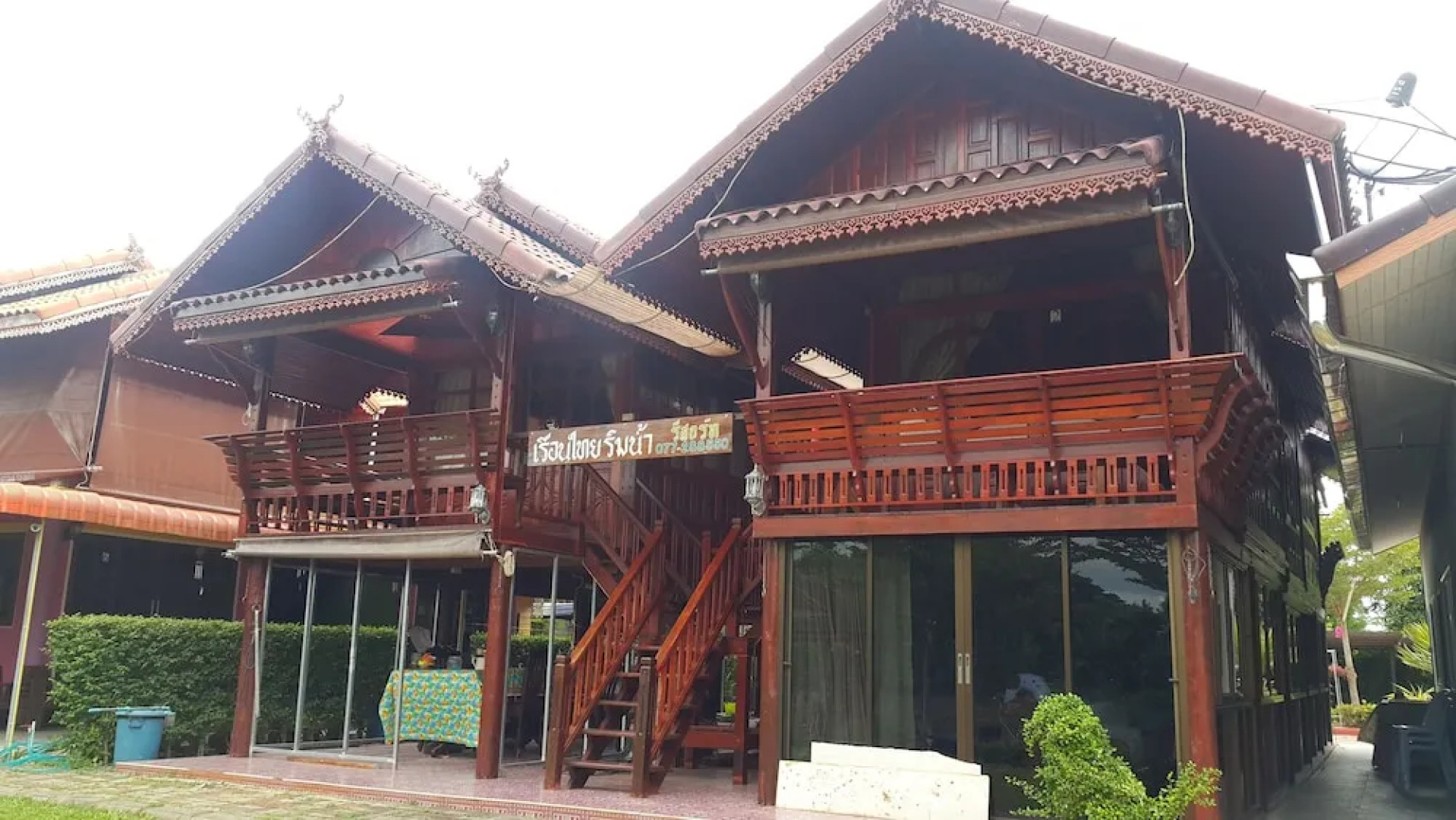 Ruenthai Rimnam Resort