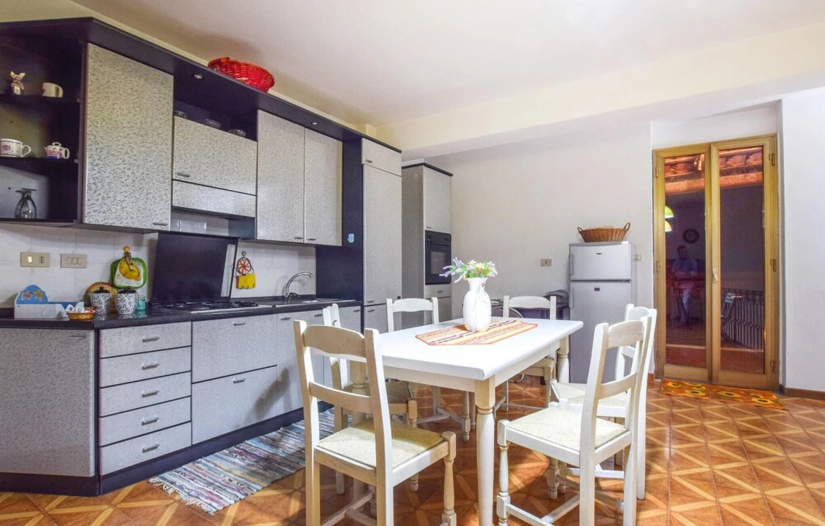 Beautiful Apartment in Gaggi With Wifi and 4 Bedrooms